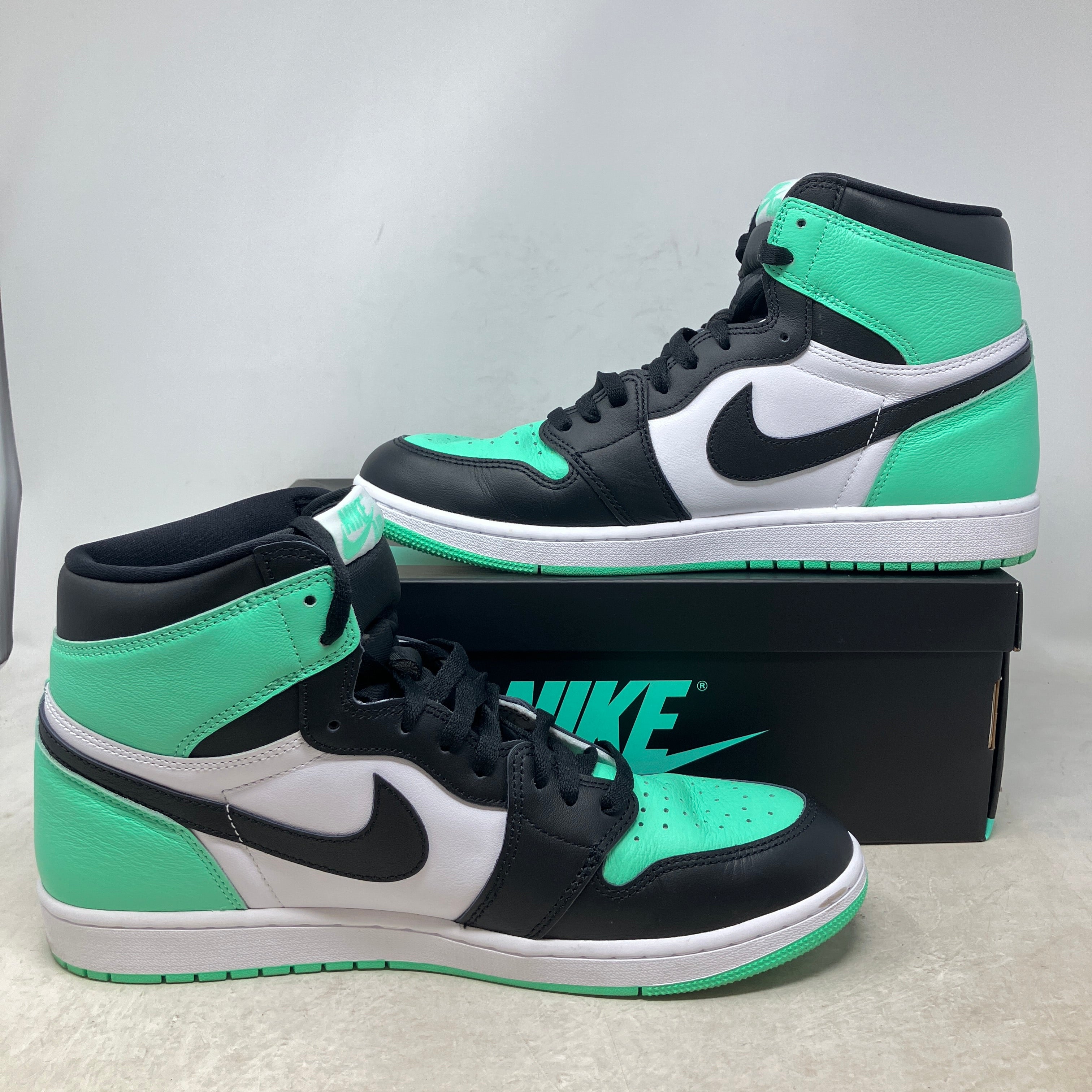 Jordan 1 Retro High OG Green Glow