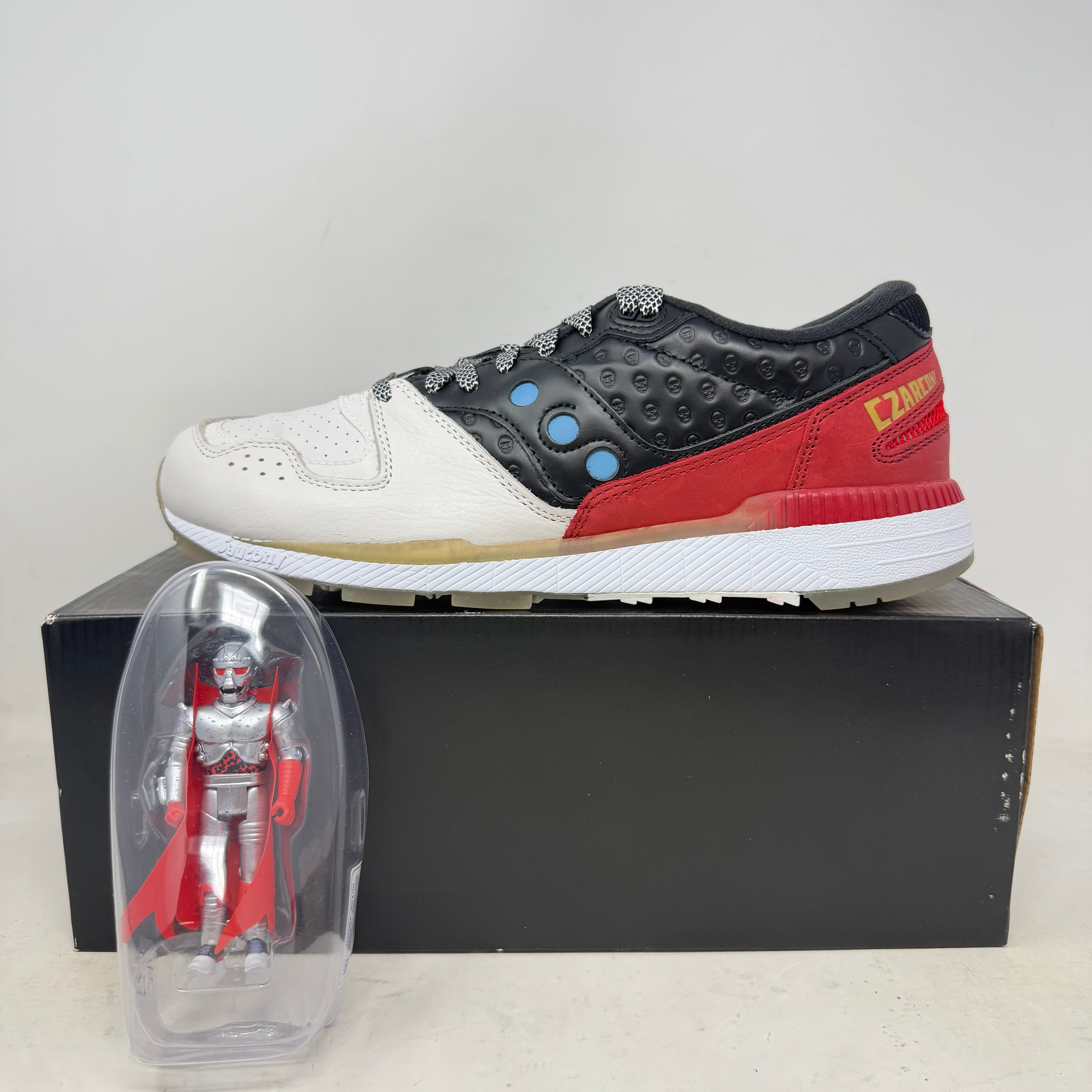 Saucony Azura Super7 Czarface Czarcony (with Figure)