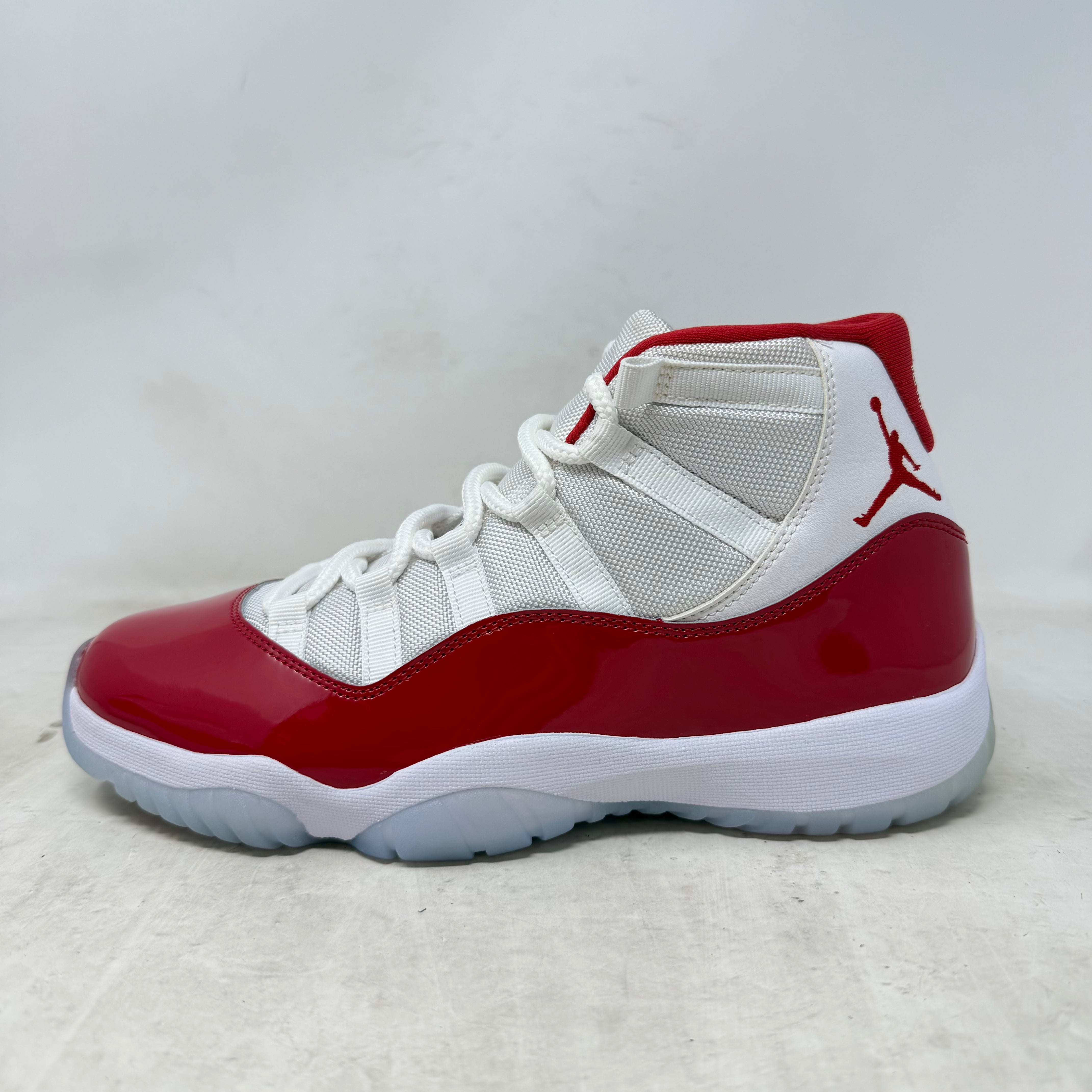 Jordan 11 Retro Cherry (2022)