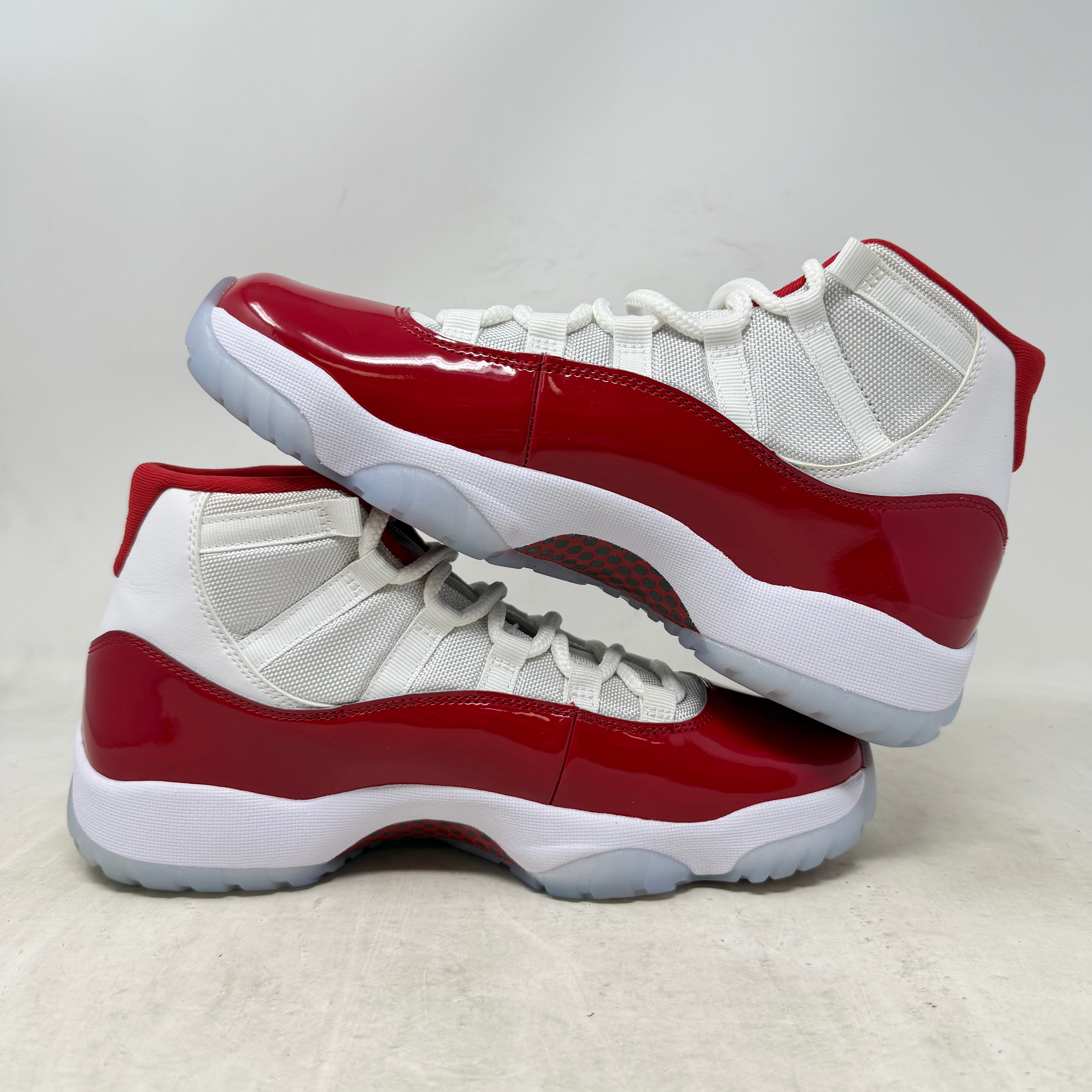 Jordan 11 Retro Cherry (2022)