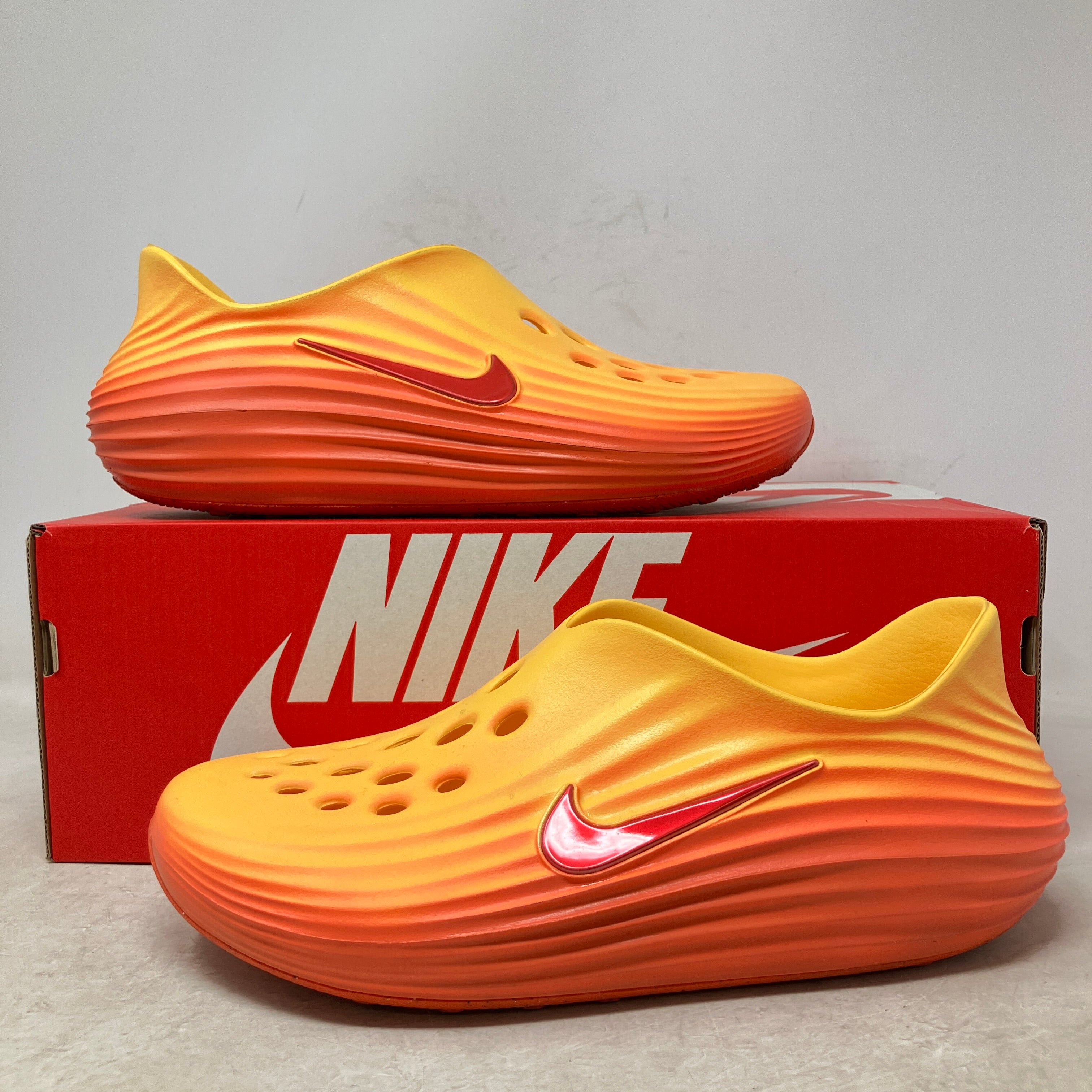 RE. アールイードット　バスケタンク　オレンジ Nike ReactX Rejuven8 'Orange / Yellow Gradient