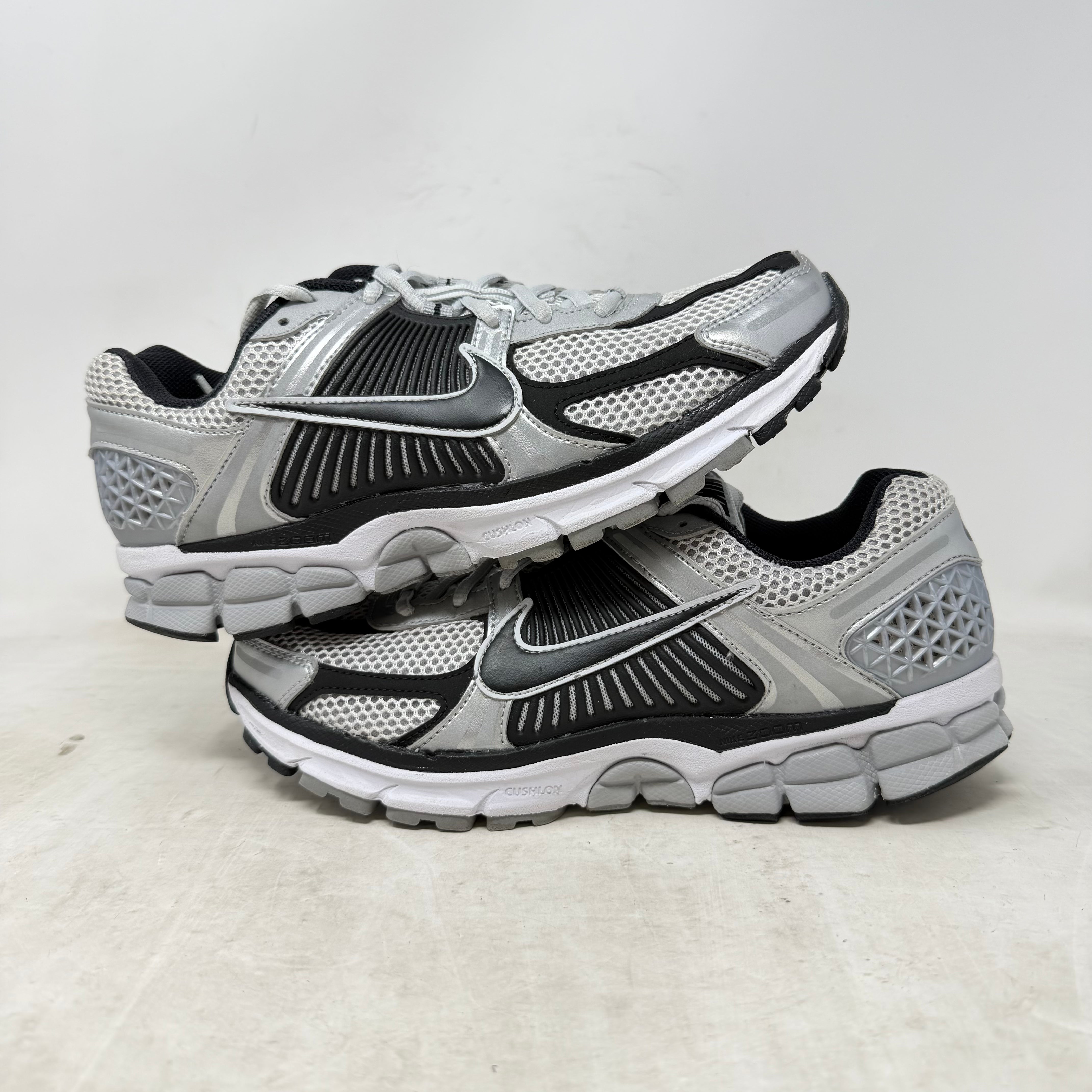 Nike Zoom Vomero 5 Metallic Silver Black