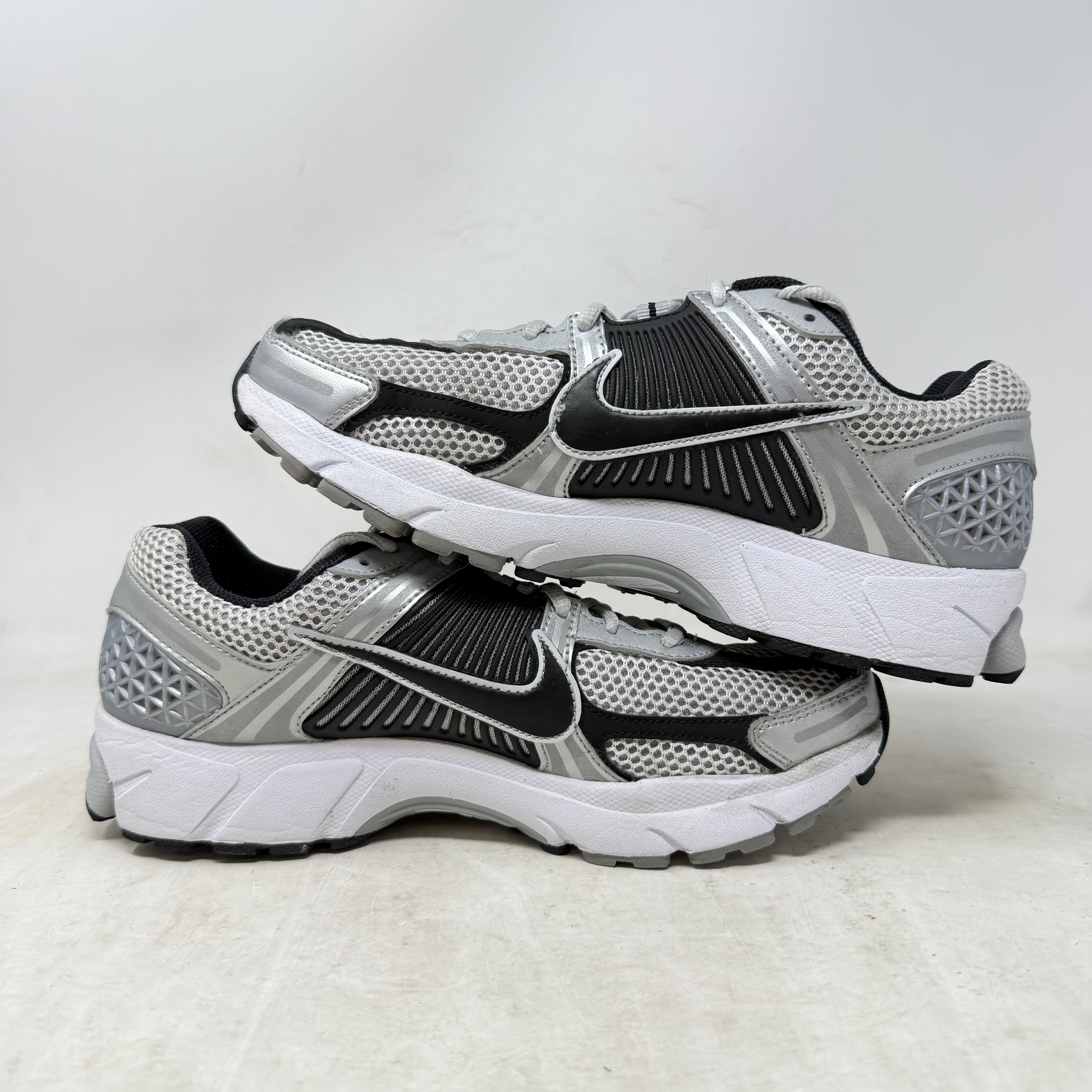 Nike Zoom Vomero 5 Metallic Silver Black