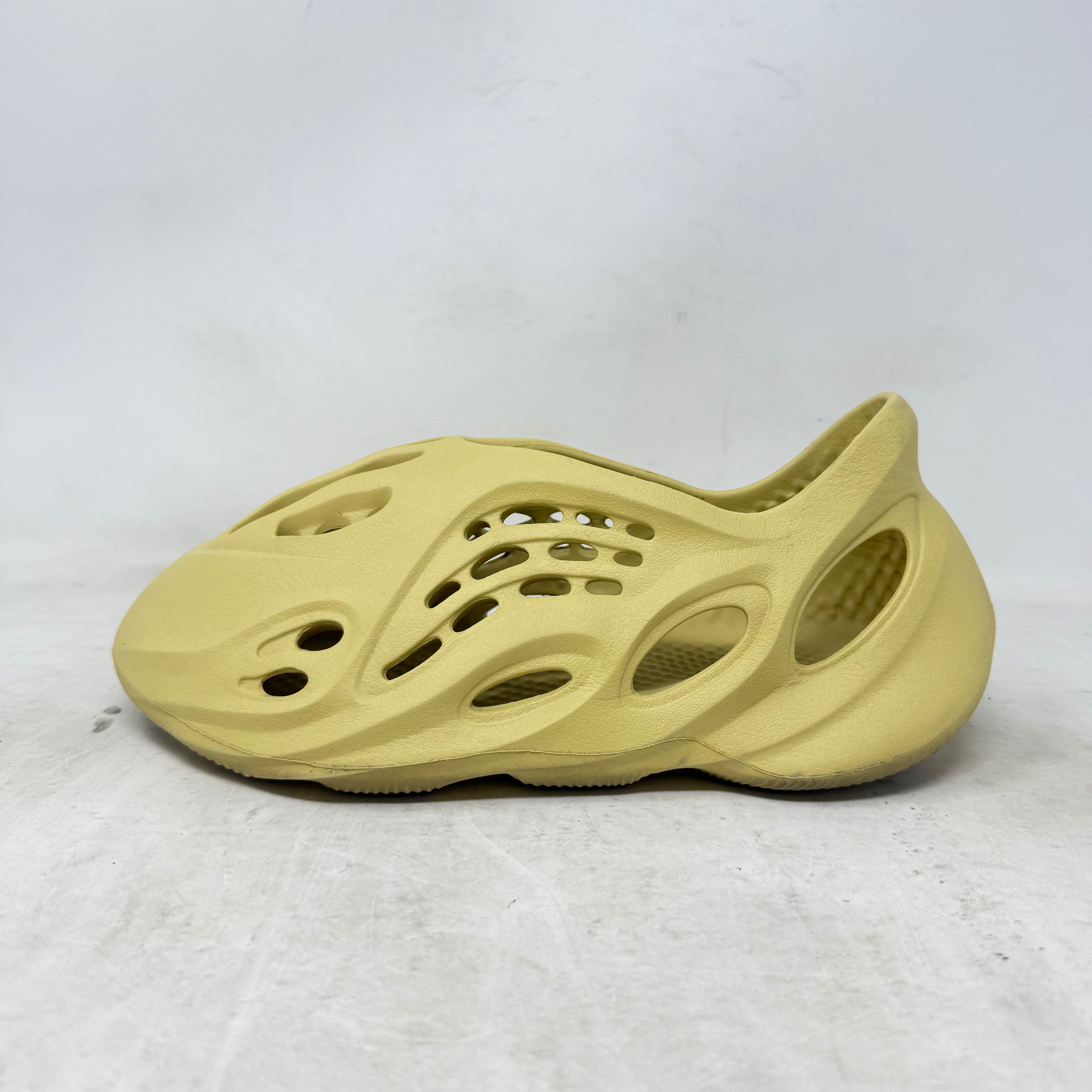 adidas Yeezy Foam RNNR Sulfur