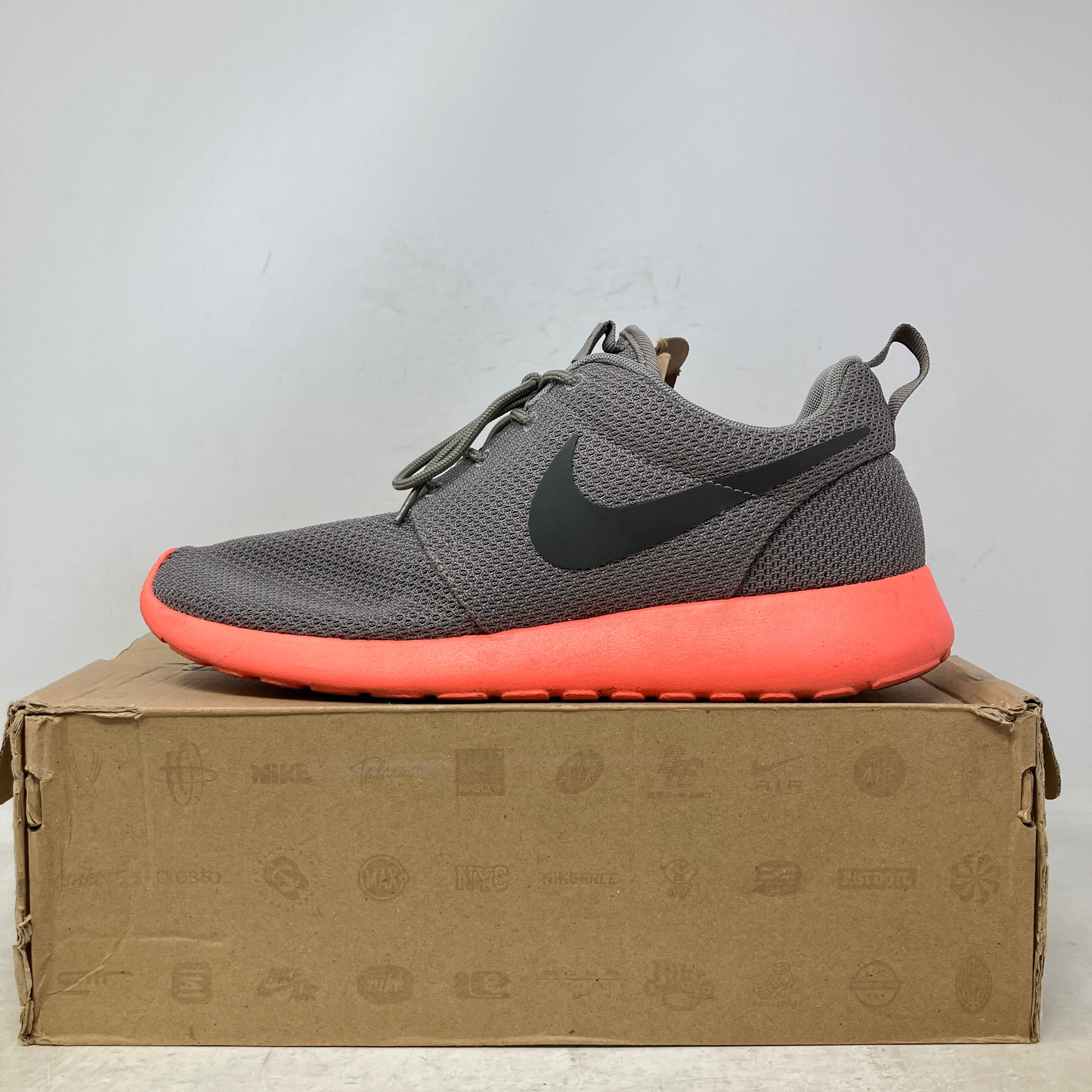 Nike Roshe Run Soft Grey Crimson