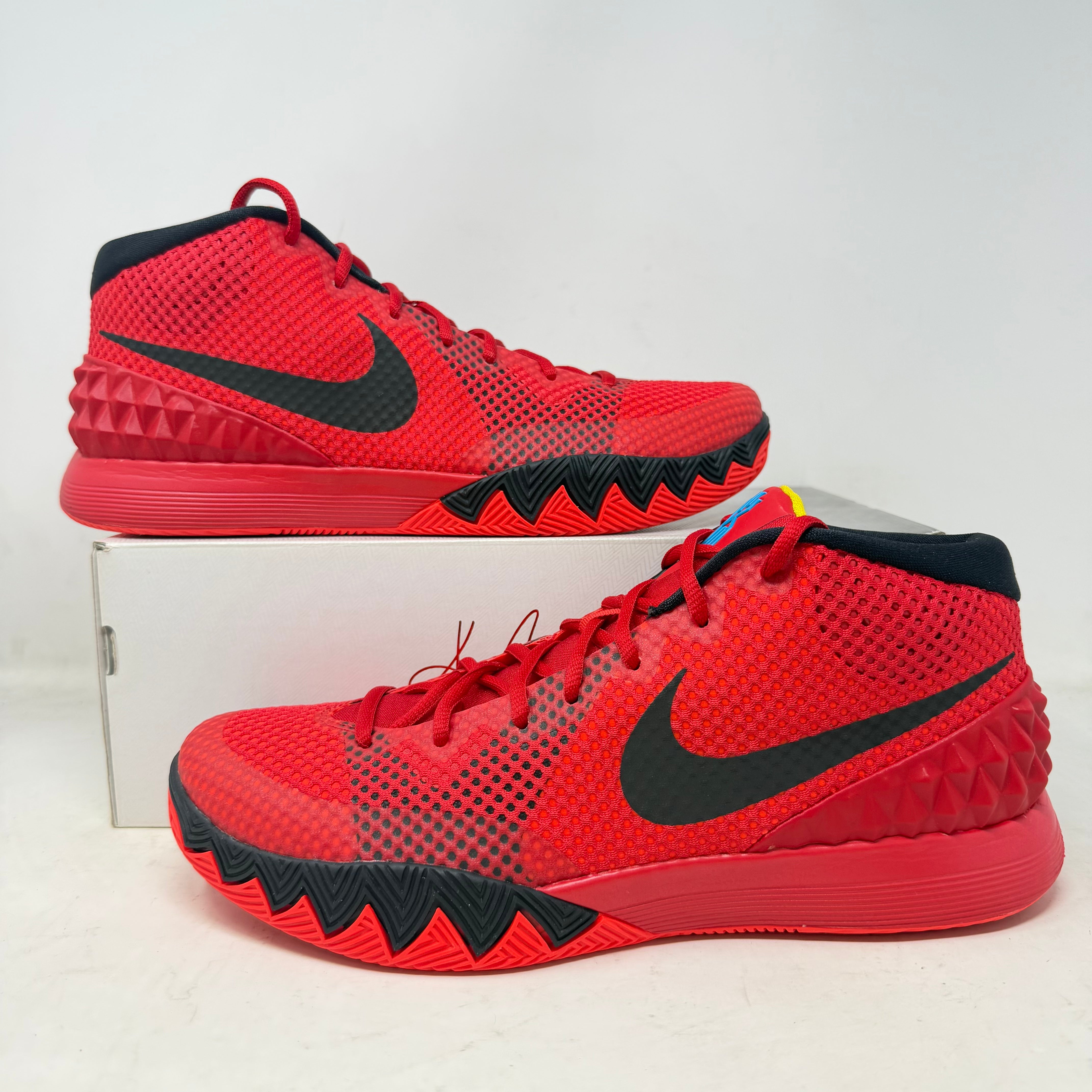 Nike Kyrie 1 Deceptive Red