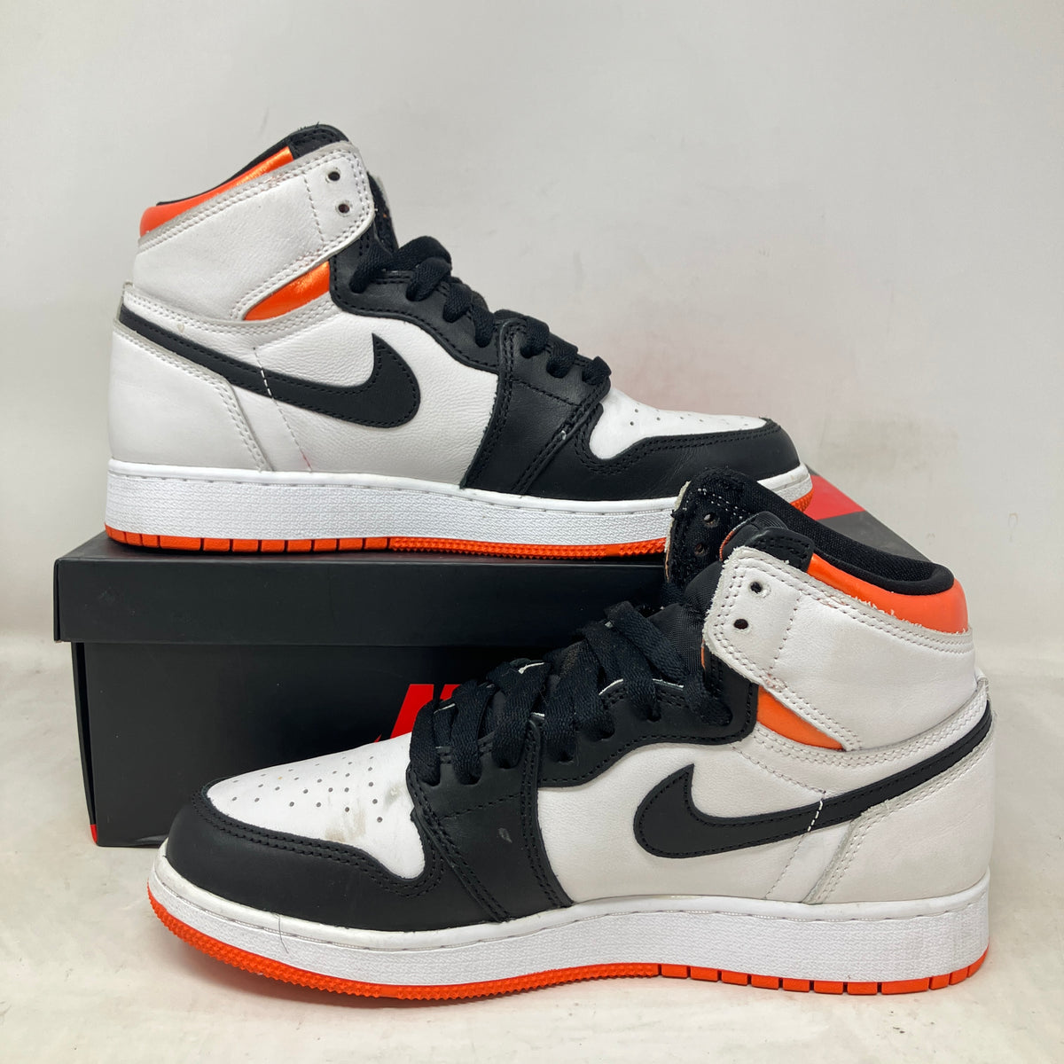 Jordan 1 High OG Electro Orange (GS)