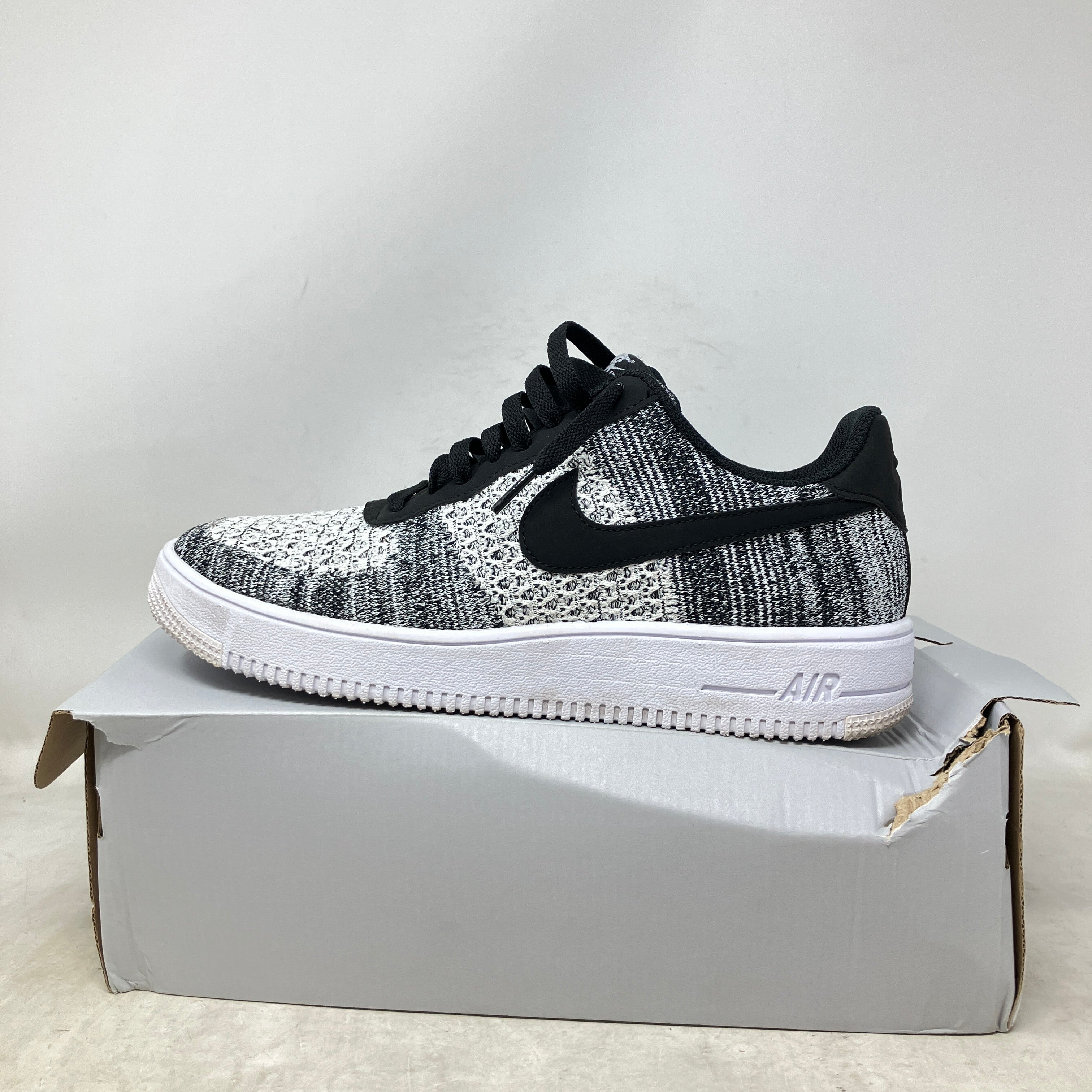 Nike Air Force 1 Flyknit 2 Black Pure Platinum