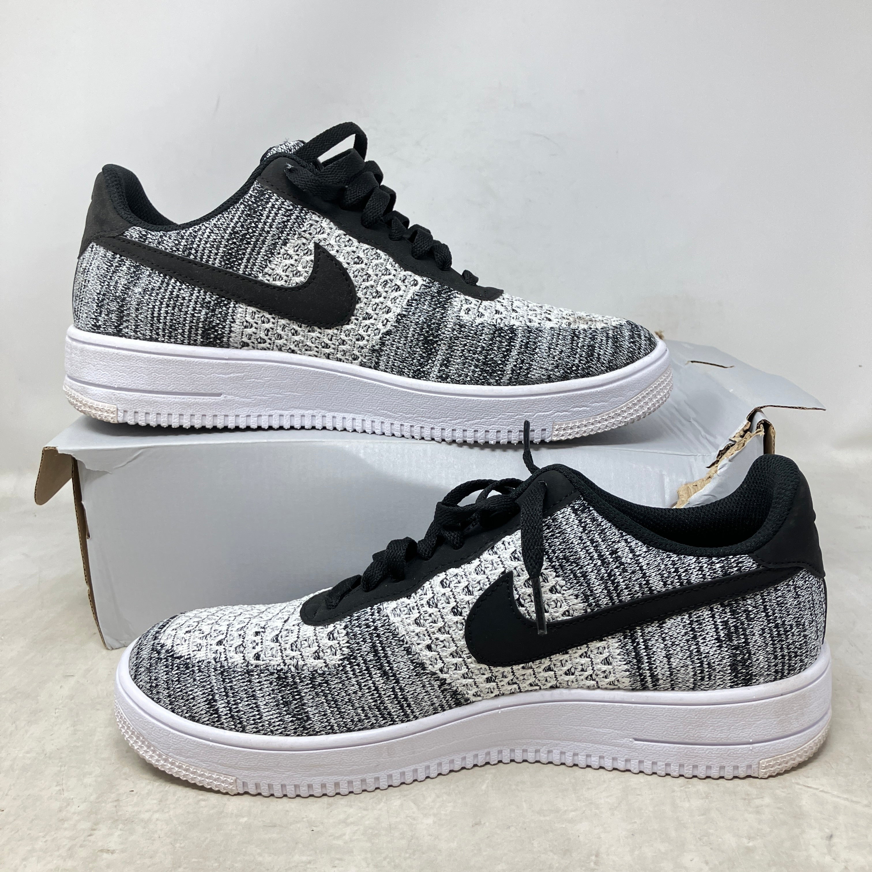 Nike Air Force 1 Flyknit 2 Black Pure Platinum