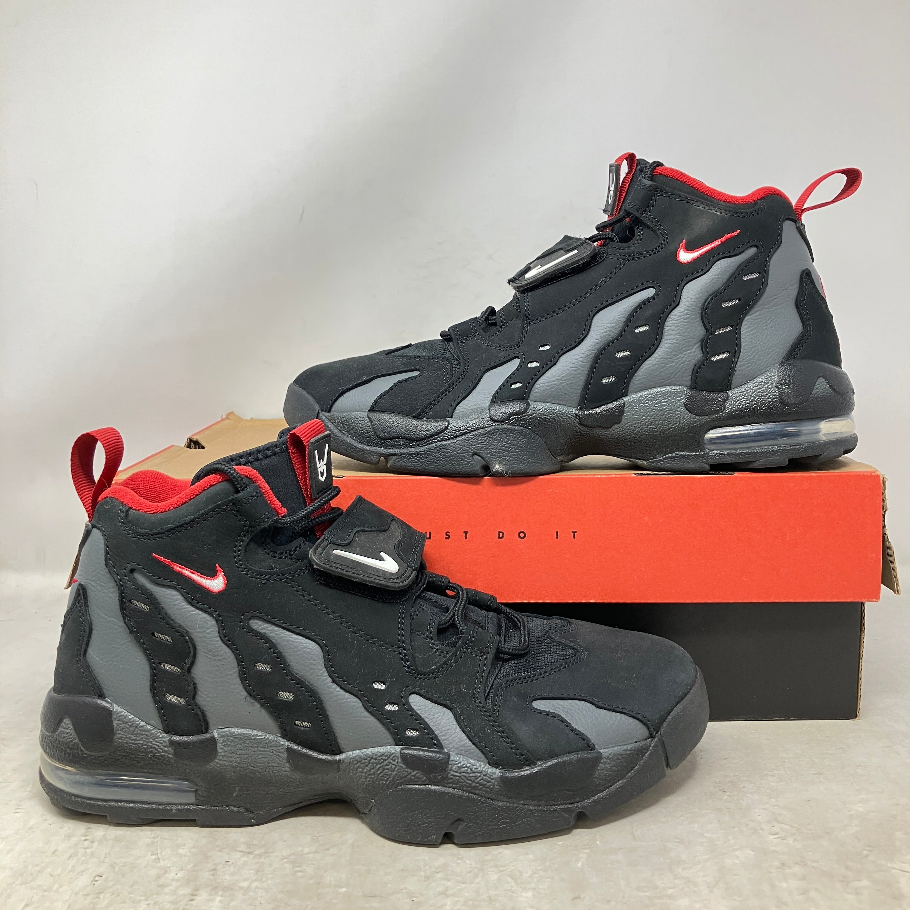 Nike Air DT Max '96 Falcons