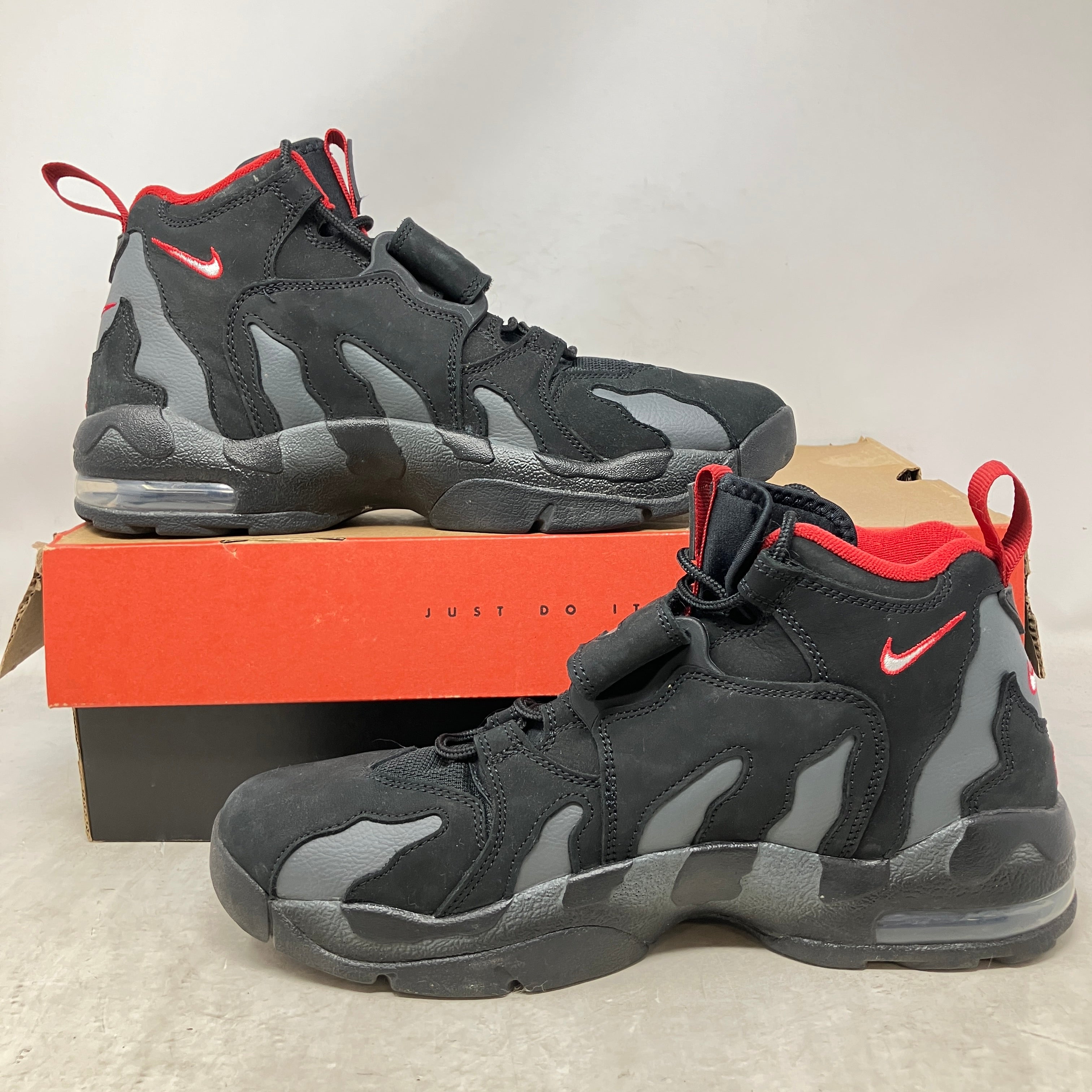 Nike Air DT Max '96 Falcons