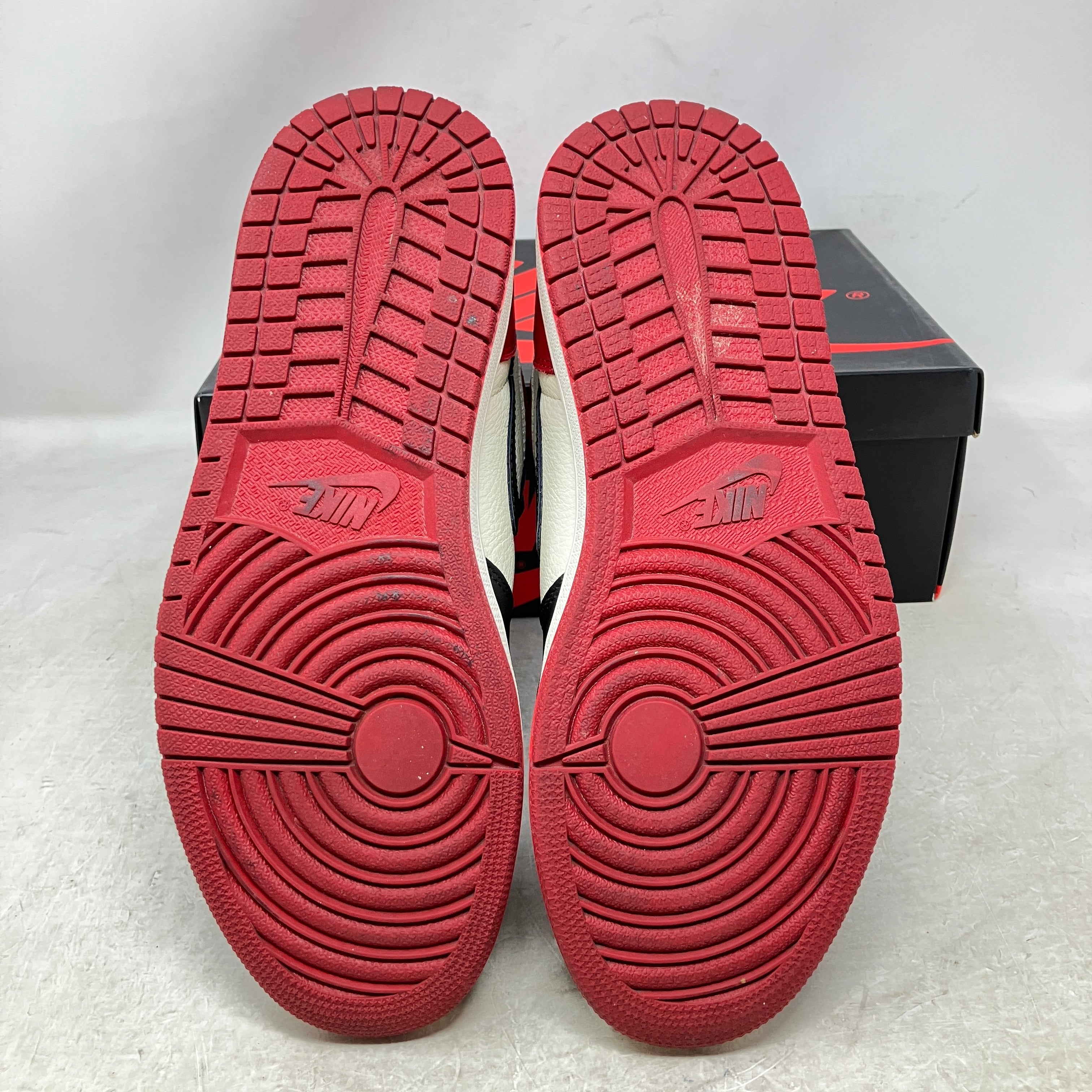Jordan 1 Retro High Bred Toe