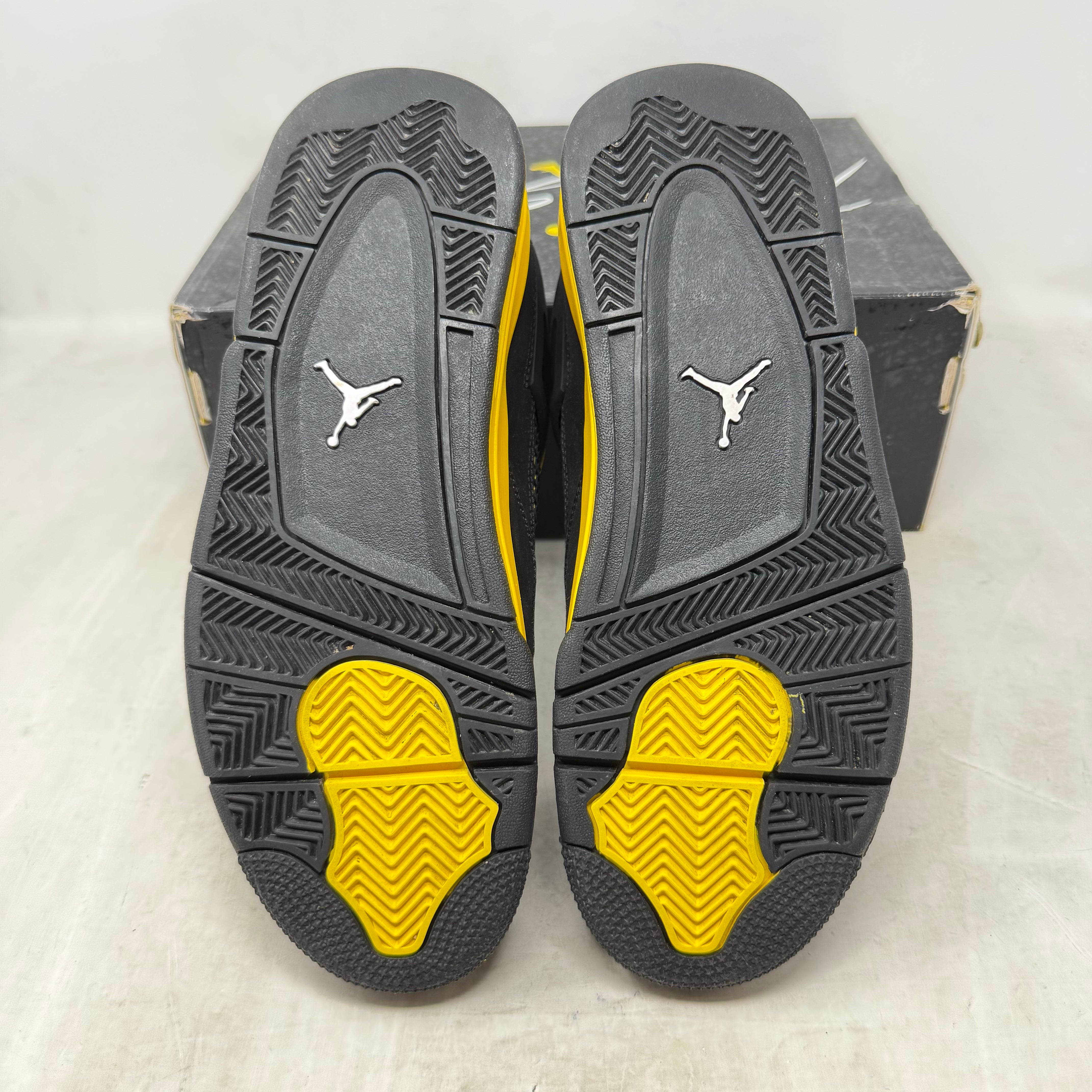 Jordan 4 Retro Thunder (2023)