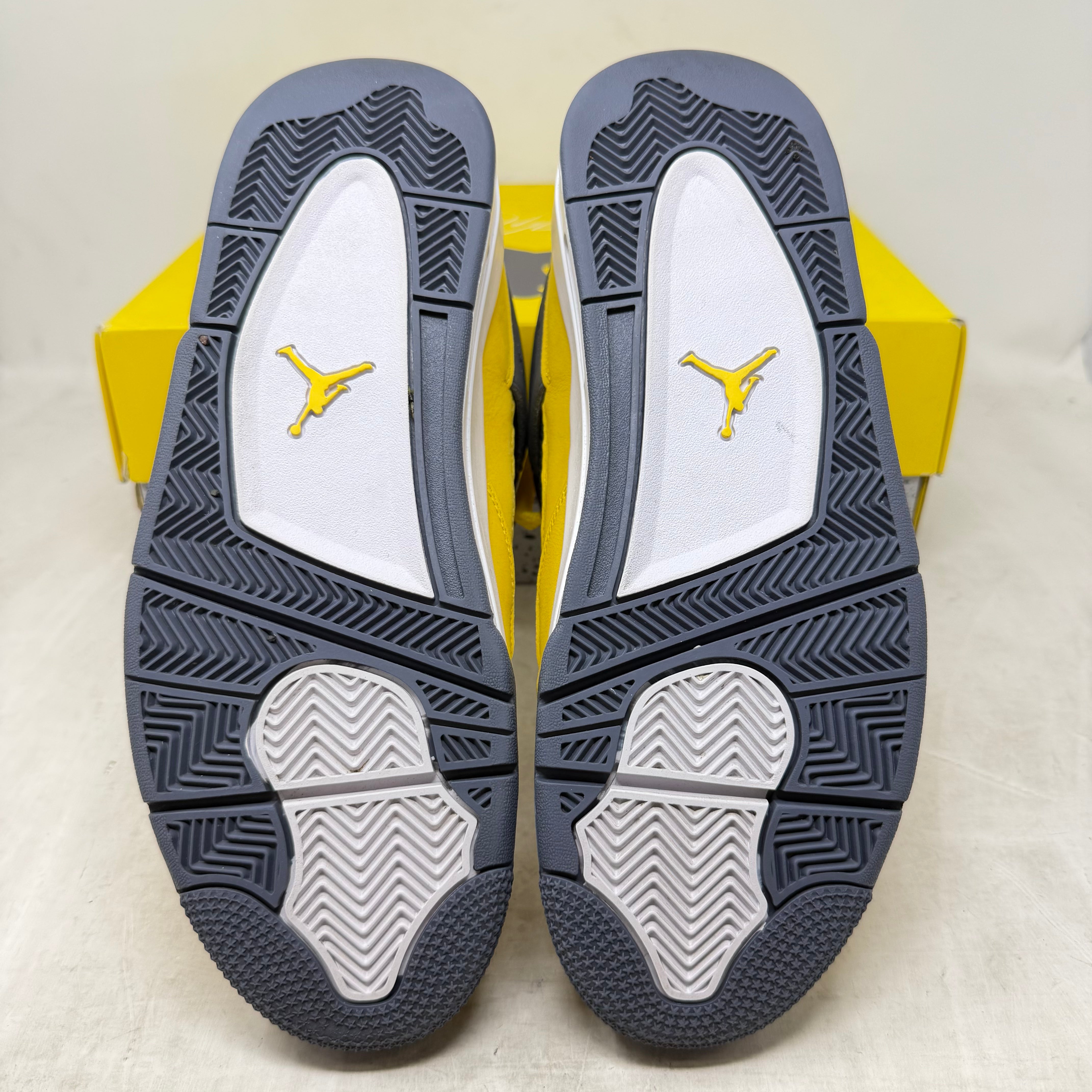 Jordan 4 Retro Lightning (2021)