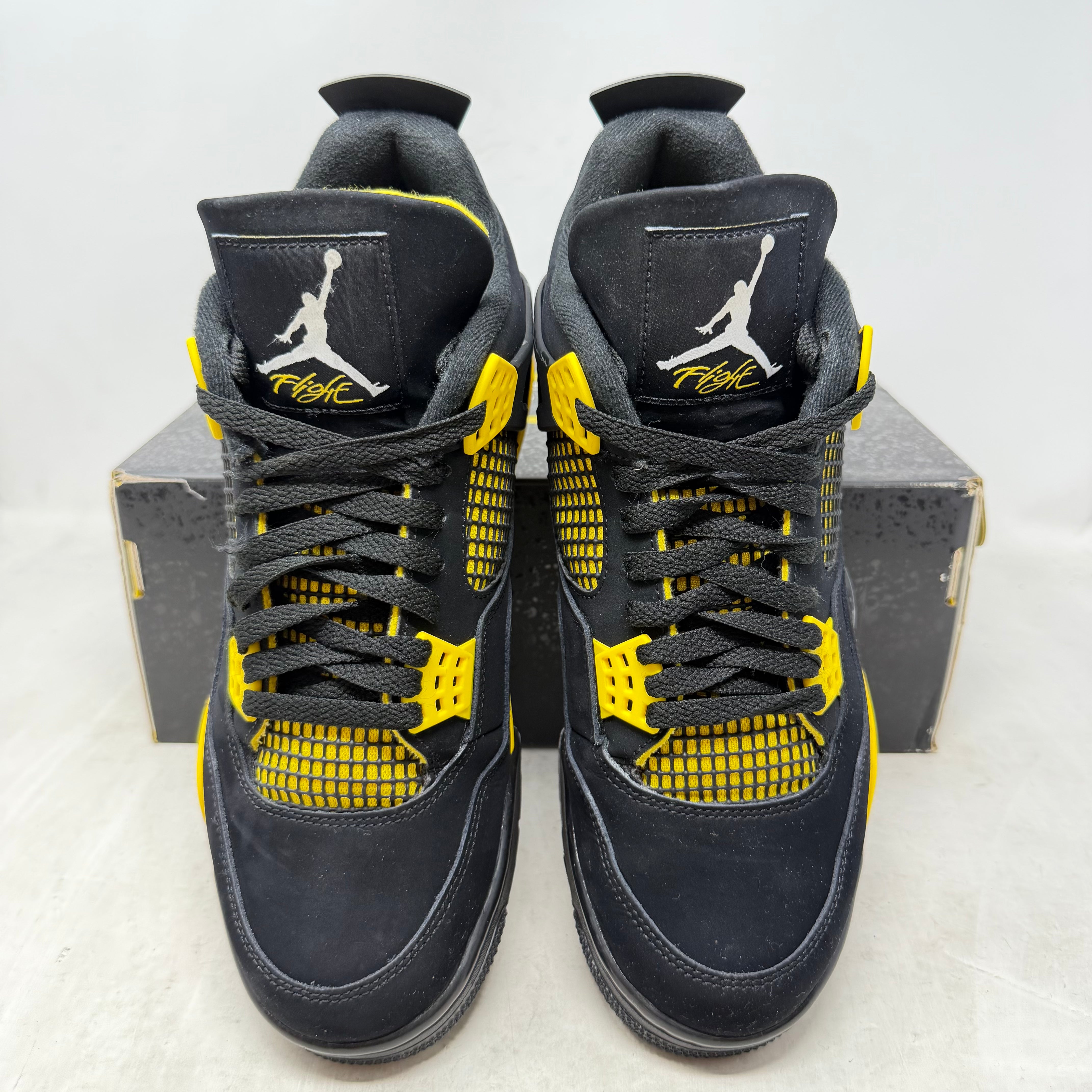Jordan 4 Retro Thunder (2023)