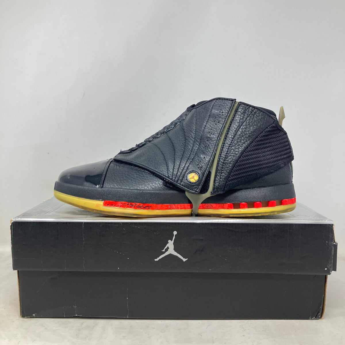 Jordan 16 Bred (2001)