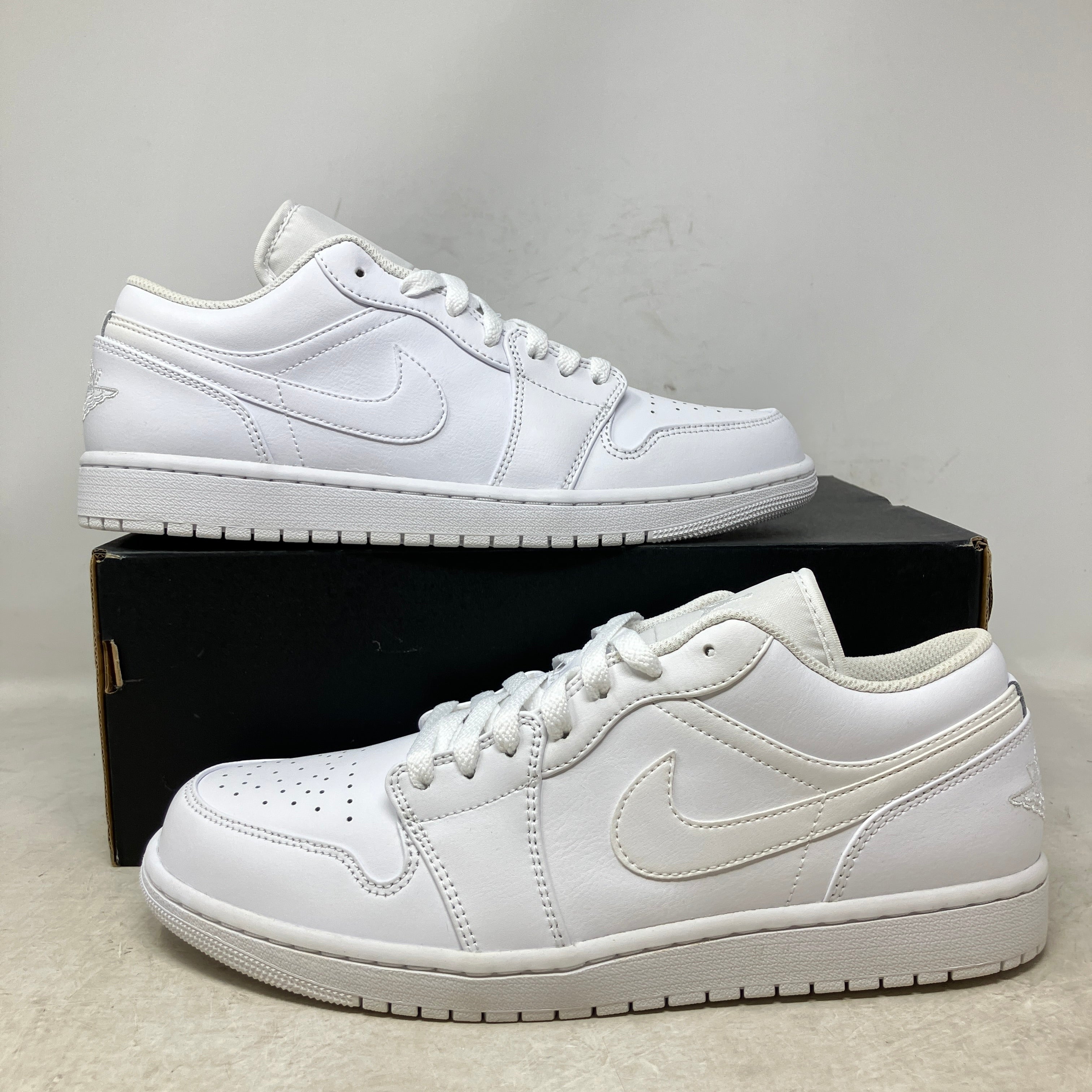 Jordan 1 Low Triple White