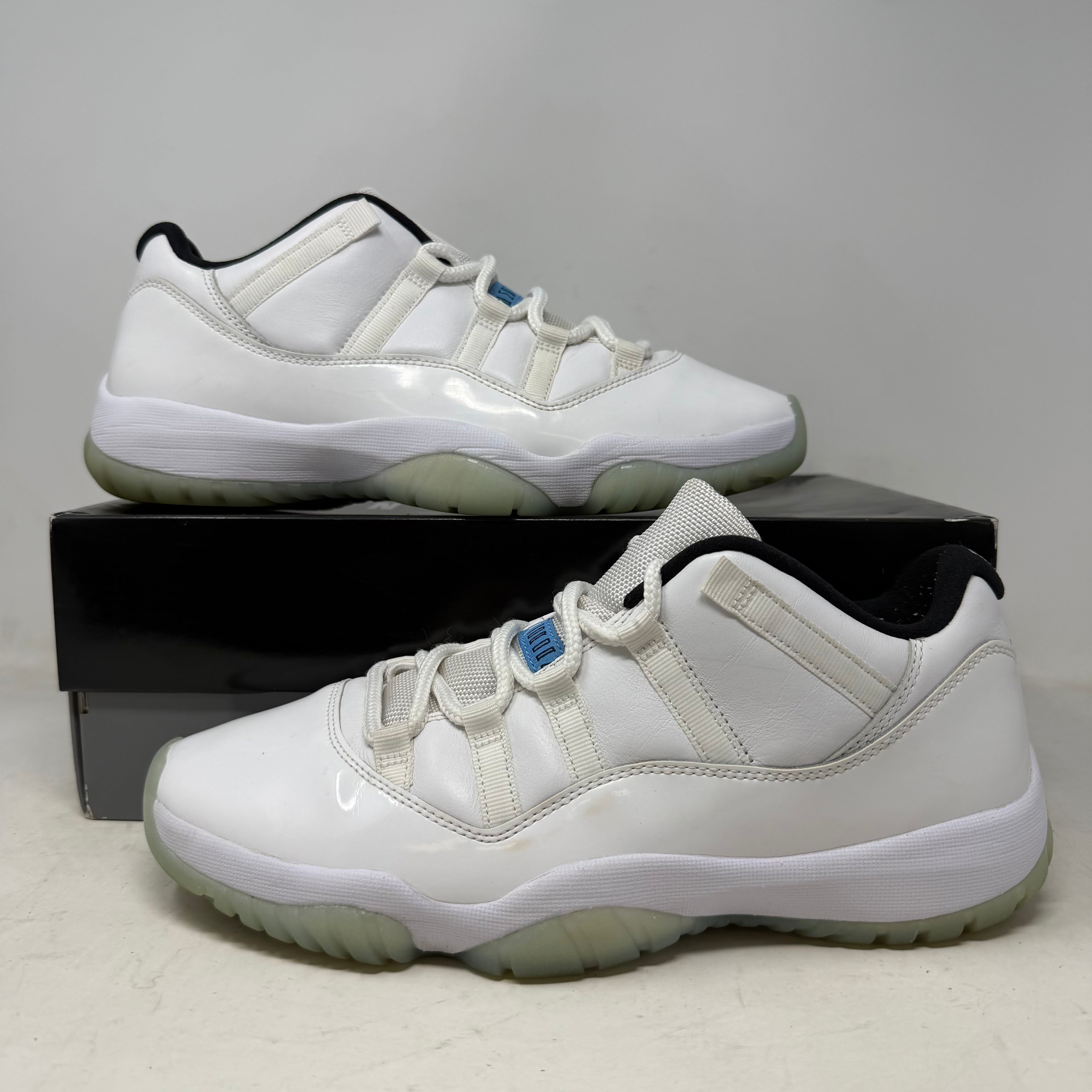 Jordan 11 Retro Low Legend Blue