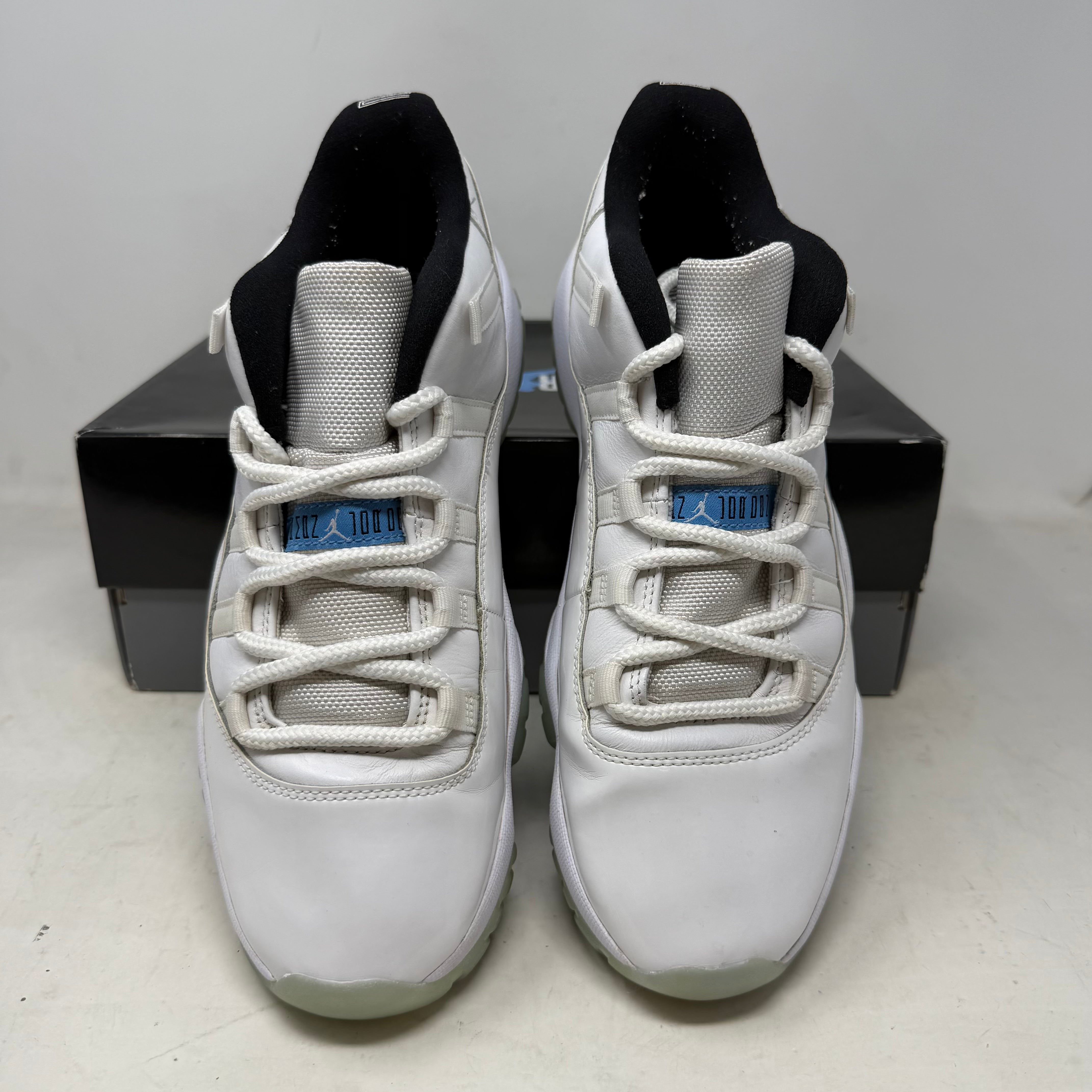 Jordan 11 Retro Low Legend Blue