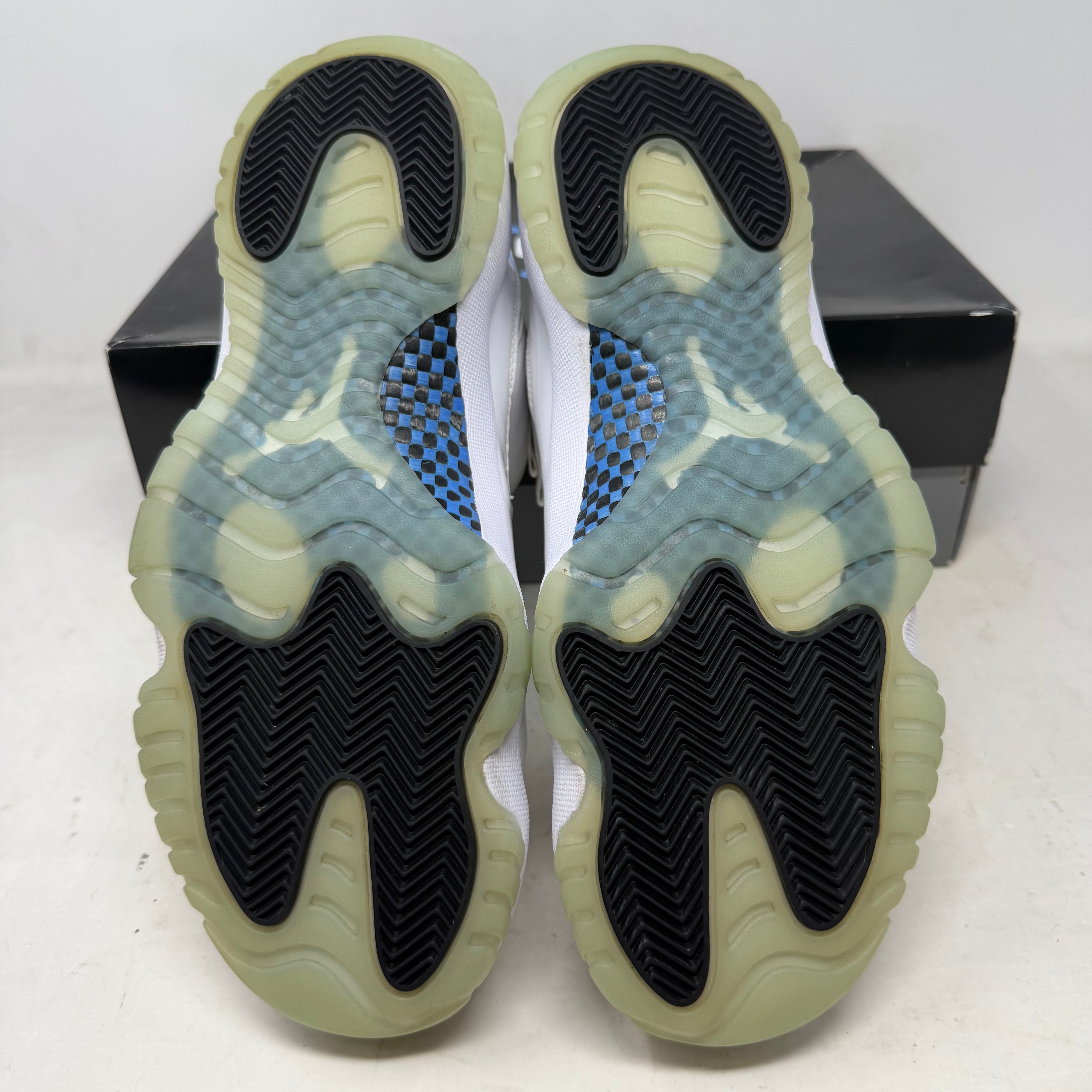 Jordan 11 Retro Low Legend Blue