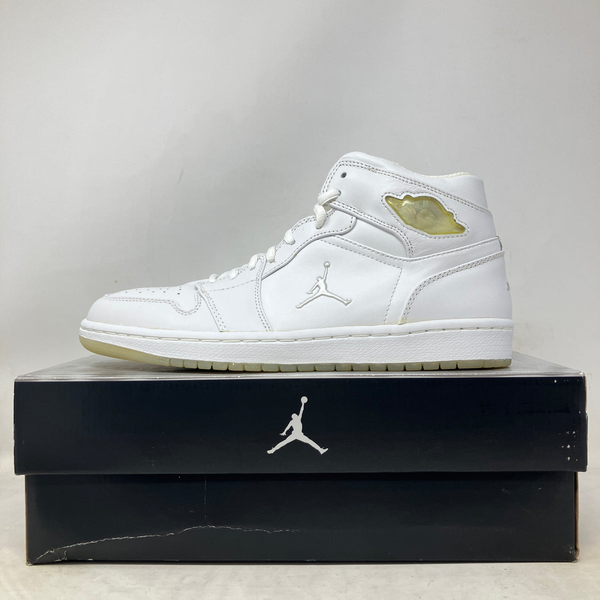 Jordan 1 Retro White Chrome (2002)
