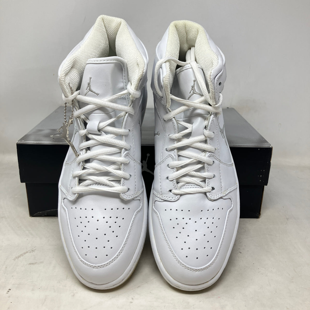 Jordan 1 Retro White Chrome (2002)