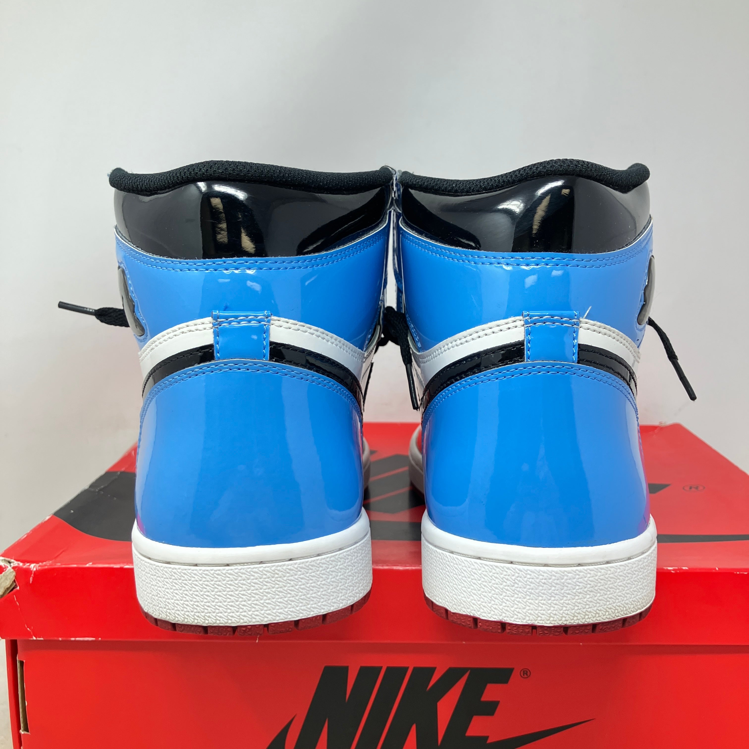 Jordan 1 Retro High Fearless UNC Chicago