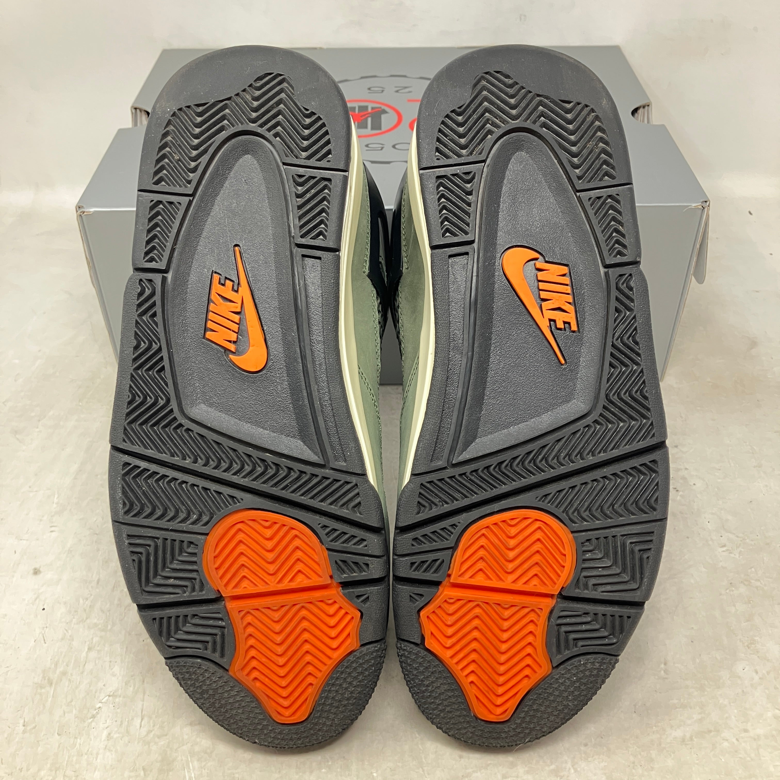 Jordan 4 Retro OG SP Undefeated (2025)