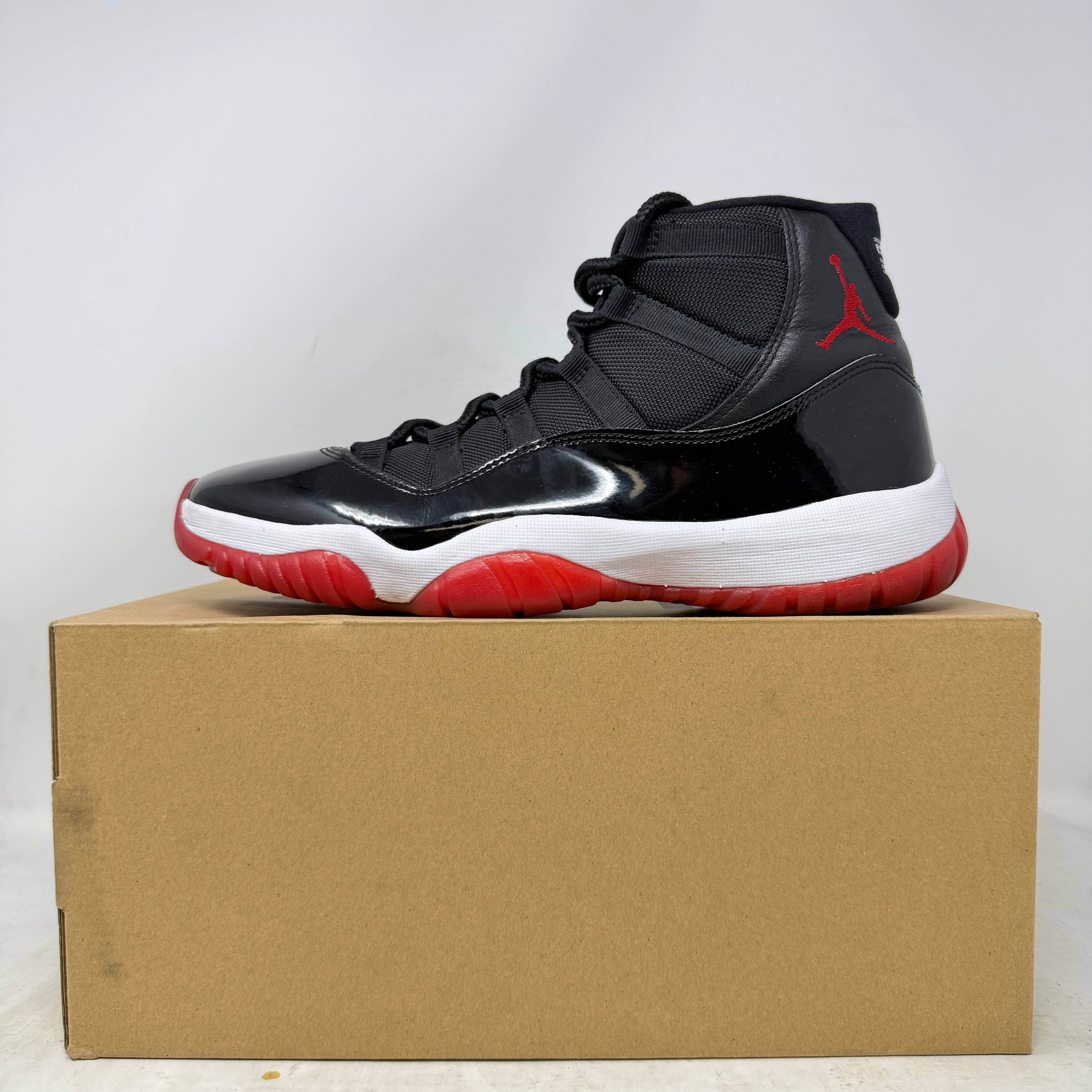 Jordan 11 Retro Playoffs Bred (2019)