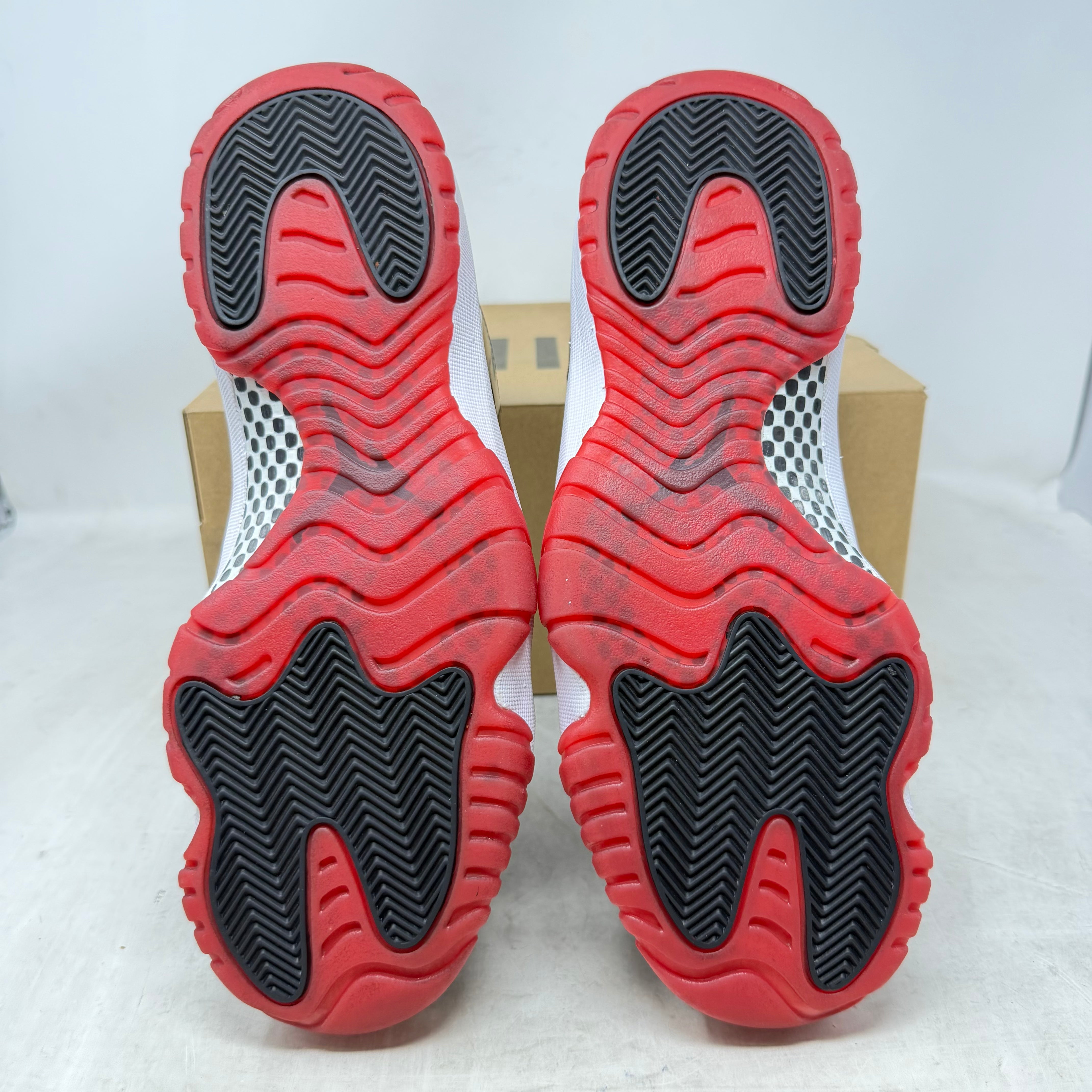 Jordan 11 Retro Playoffs Bred (2019)