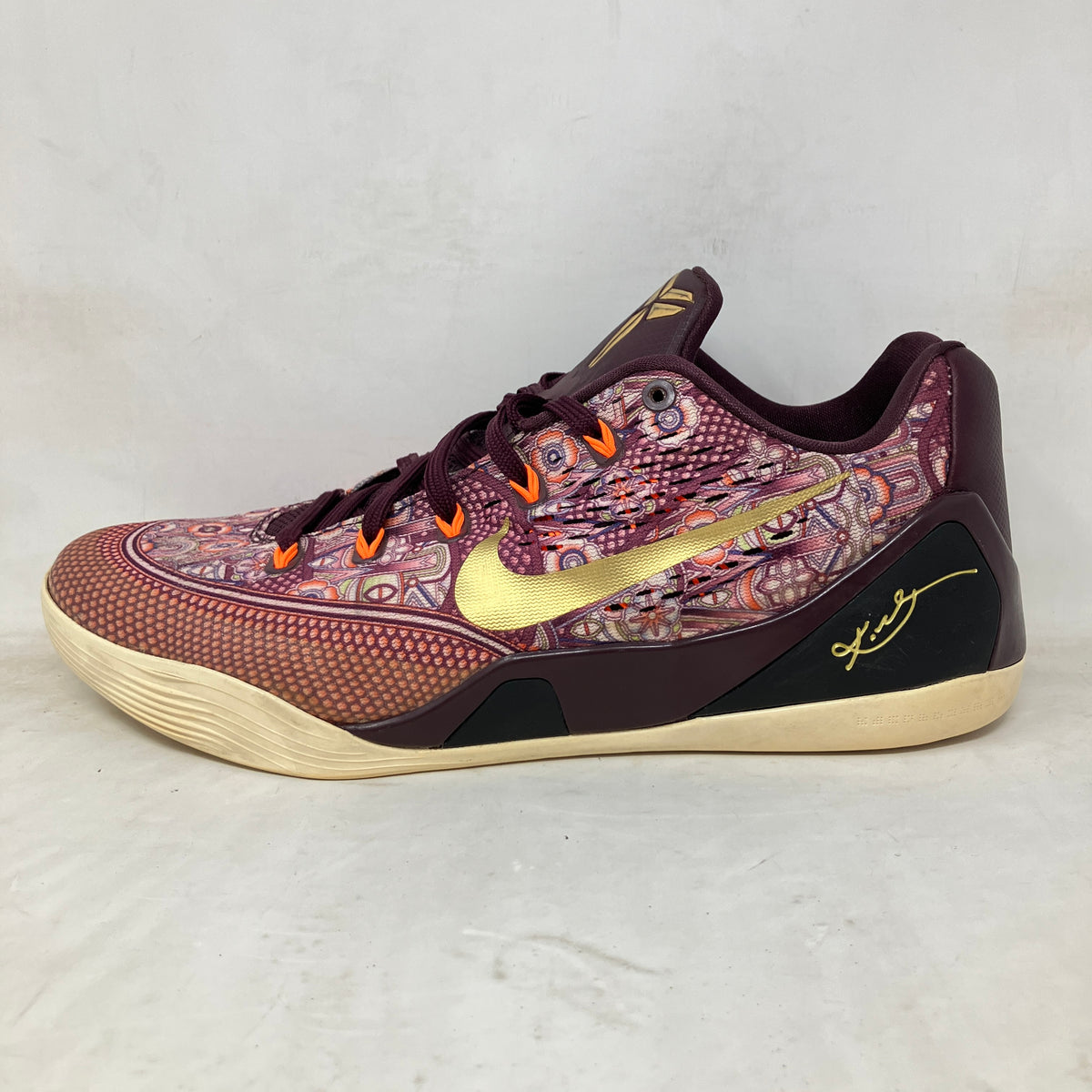 Nike Kobe 9 EM Low Silk