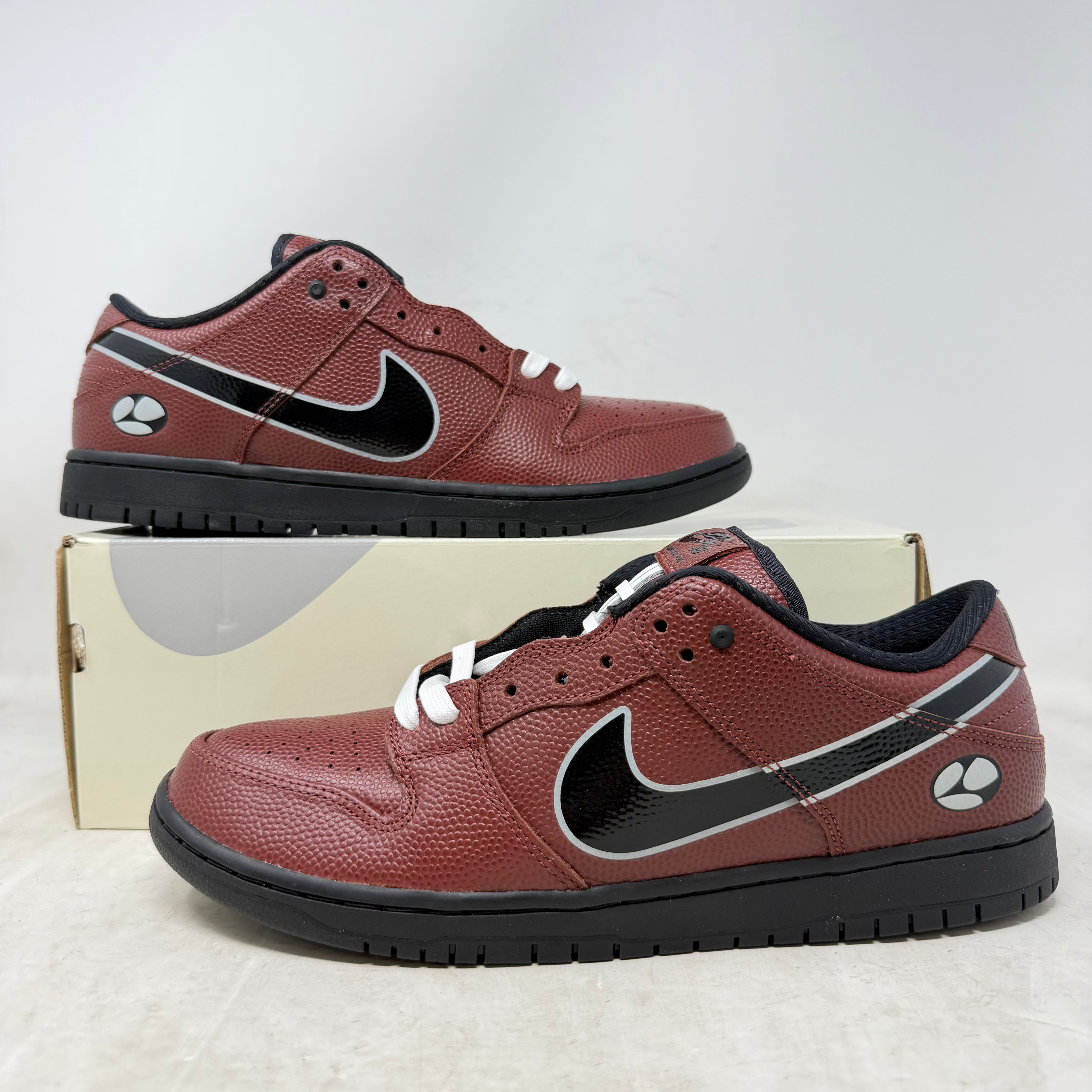 Nike SB Dunk Low Limosine Skateboards