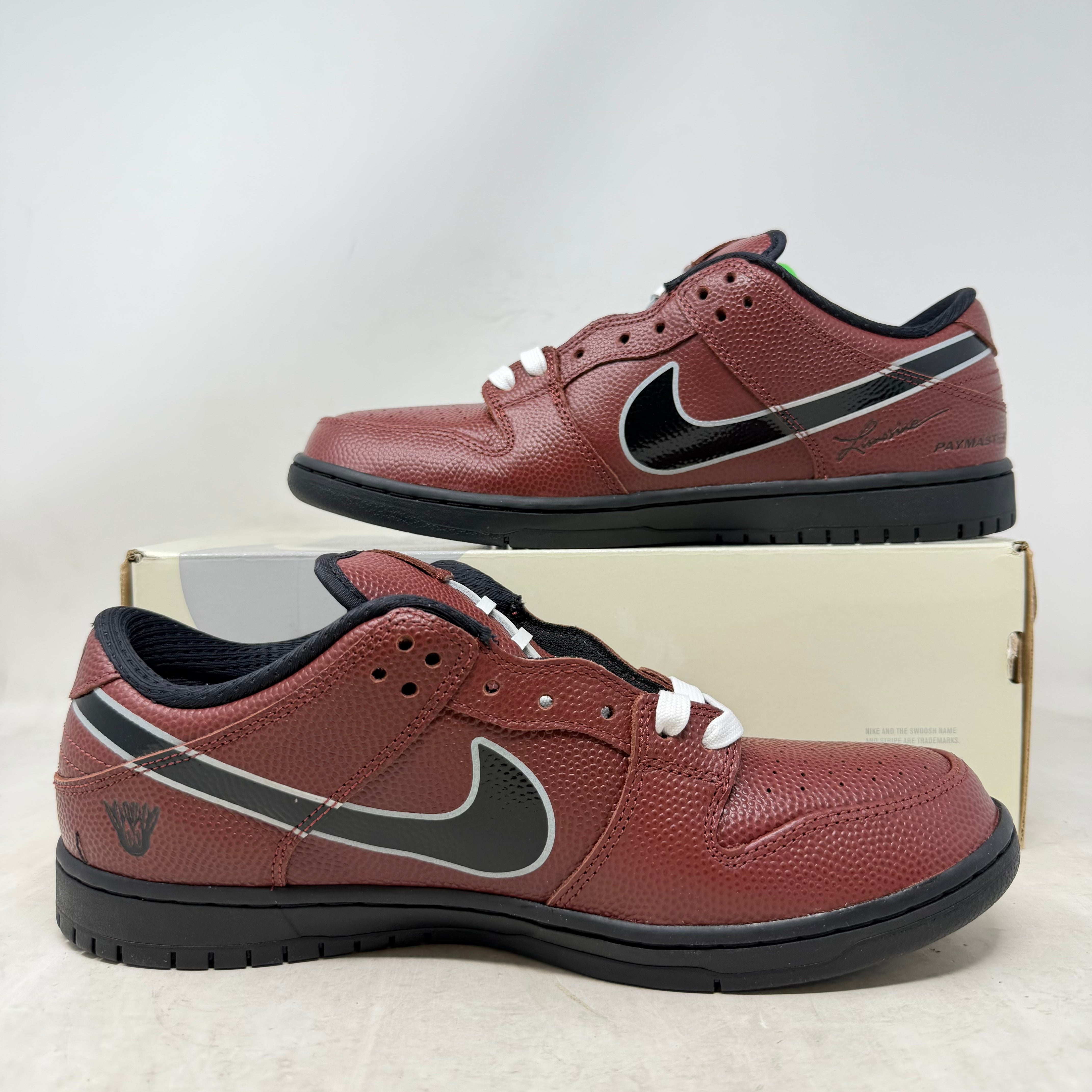 Nike SB Dunk Low Limosine Skateboards