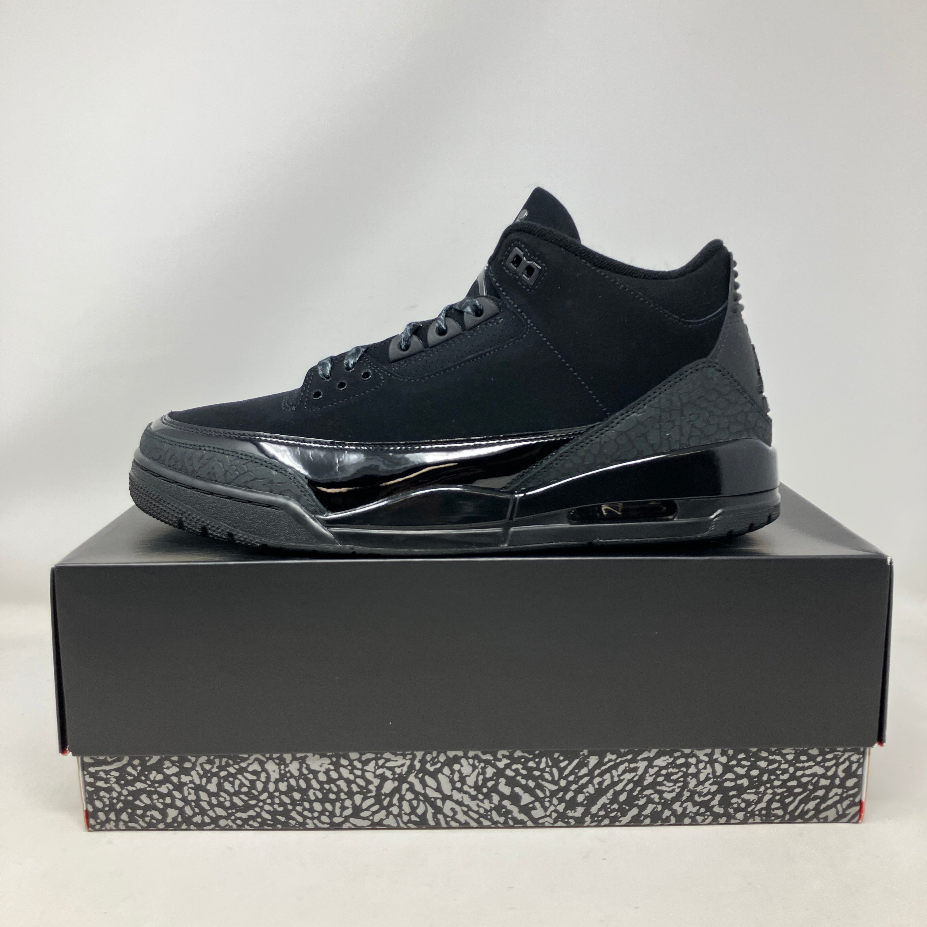 Jordan 3 Retro Black Cat (2025)