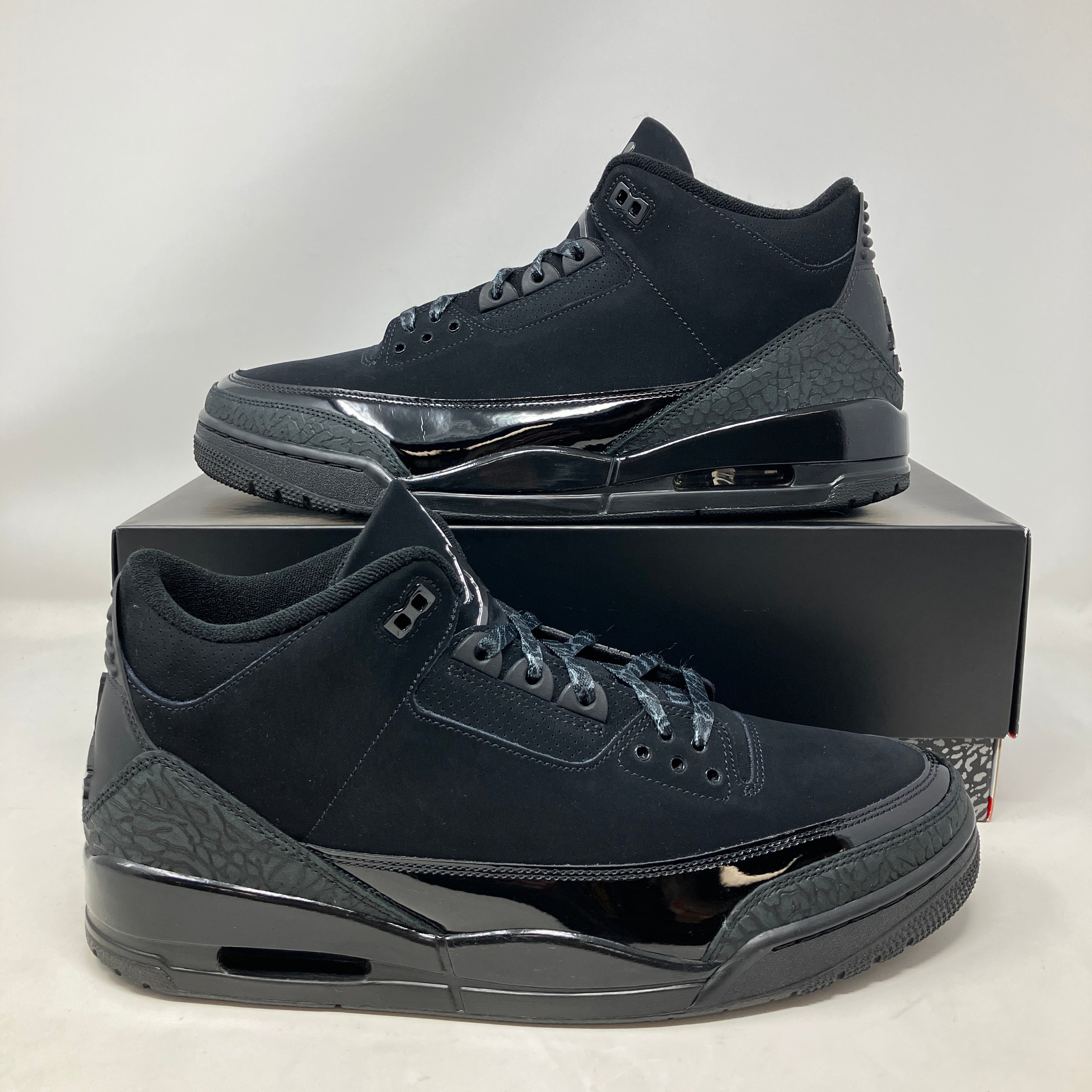 Jordan 3 Retro Black Cat (2025)
