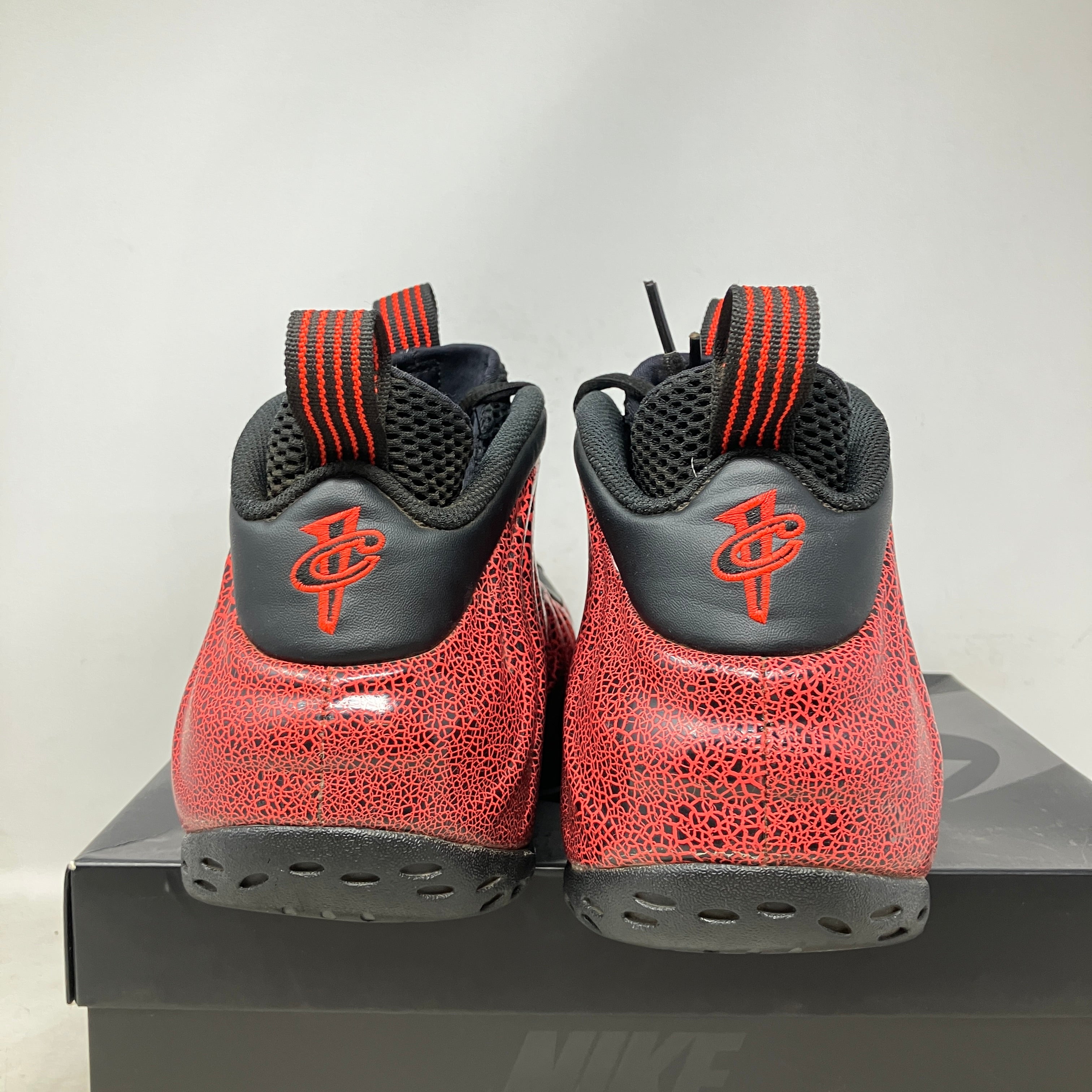 Nike Air Foamposite One Cracked Lava
