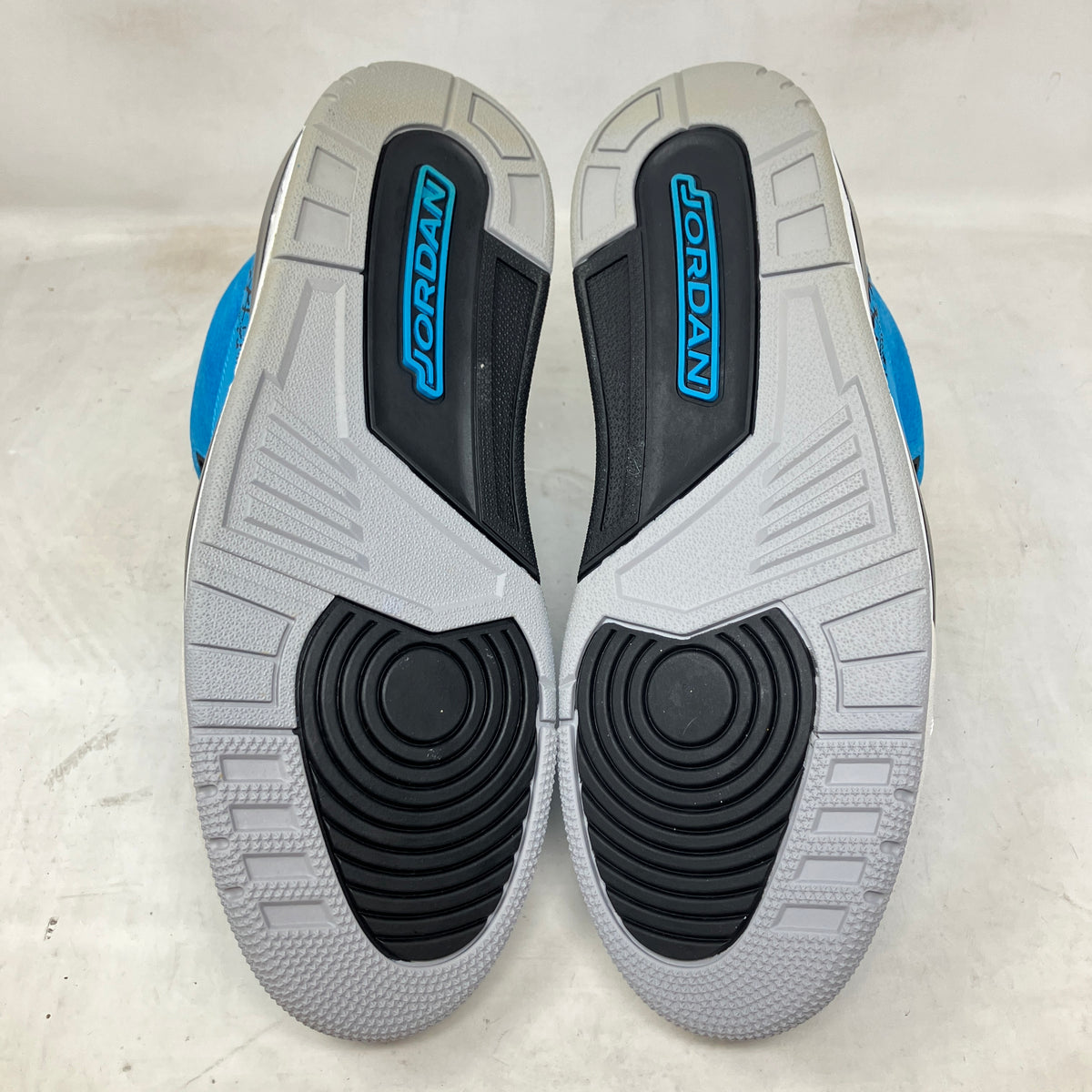 Jordan 3 Retro Powder Blue