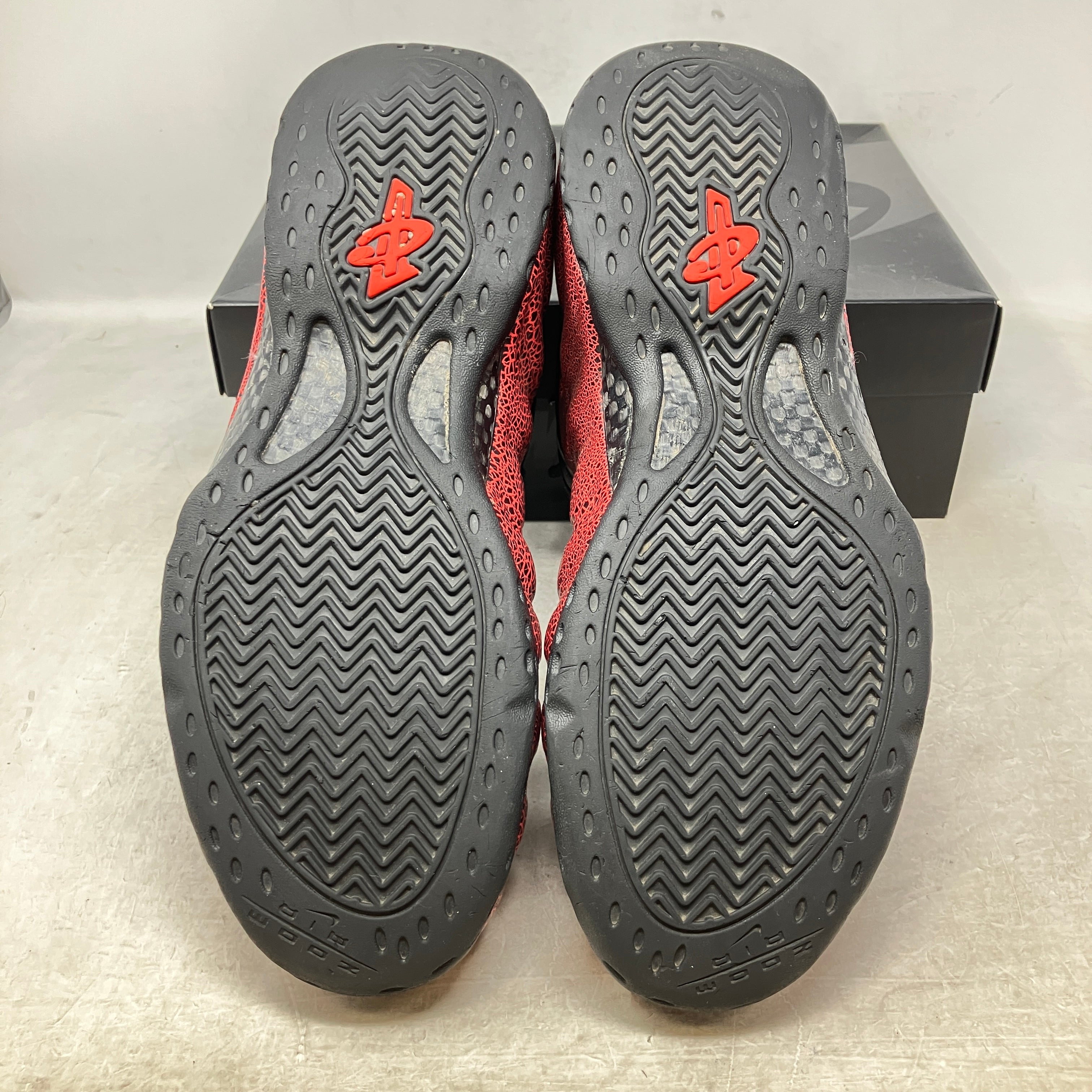 Nike Air Foamposite One Cracked Lava