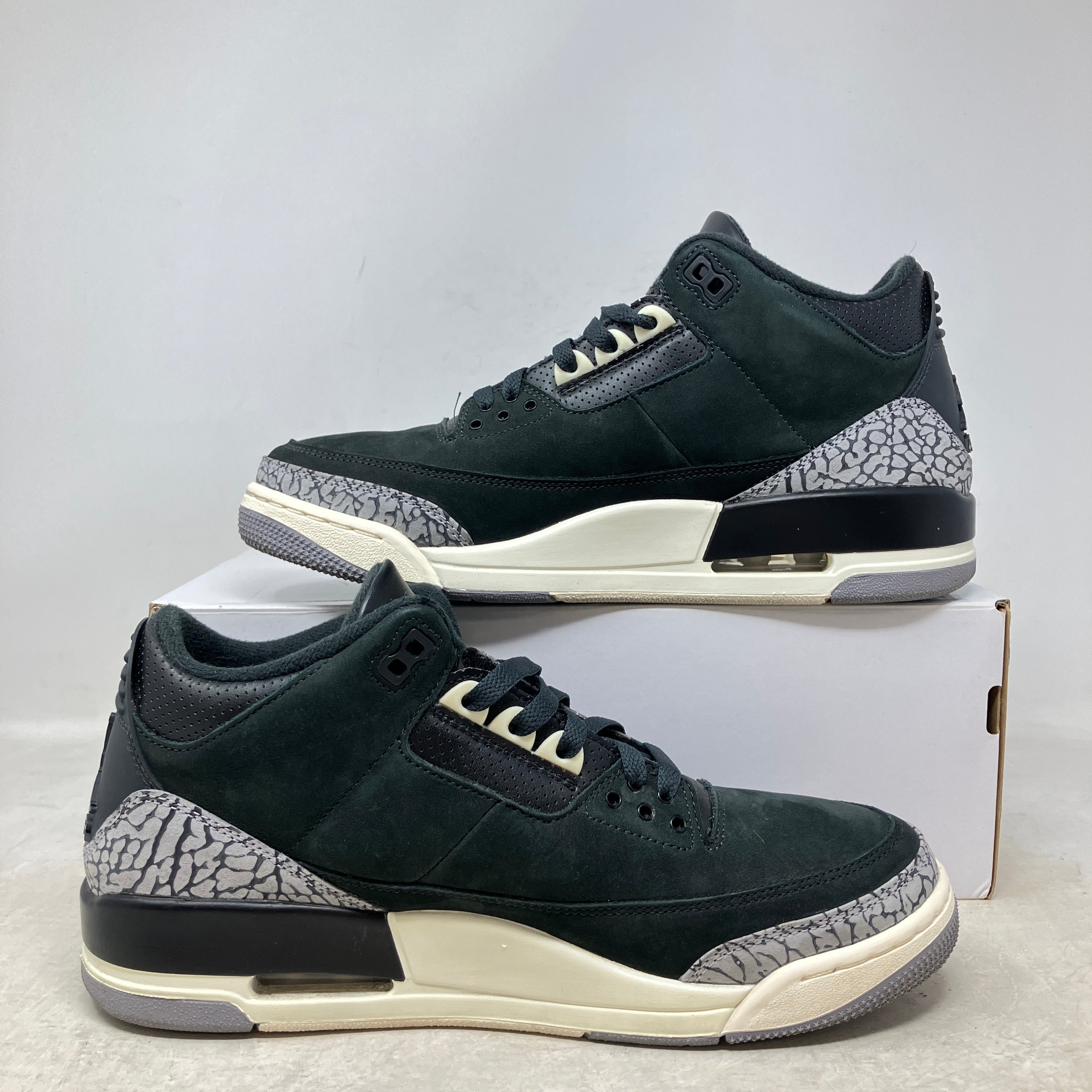 Jordan 3 Retro Off Noir (Women's)