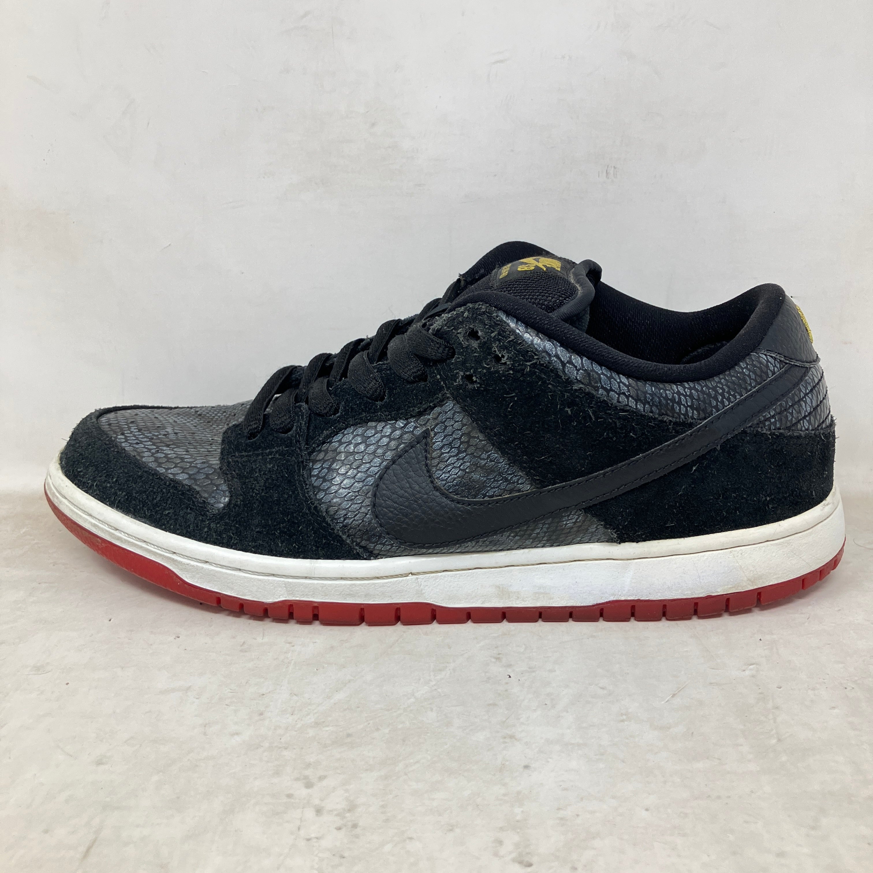 Nike SB Dunk Low Snake Eyes