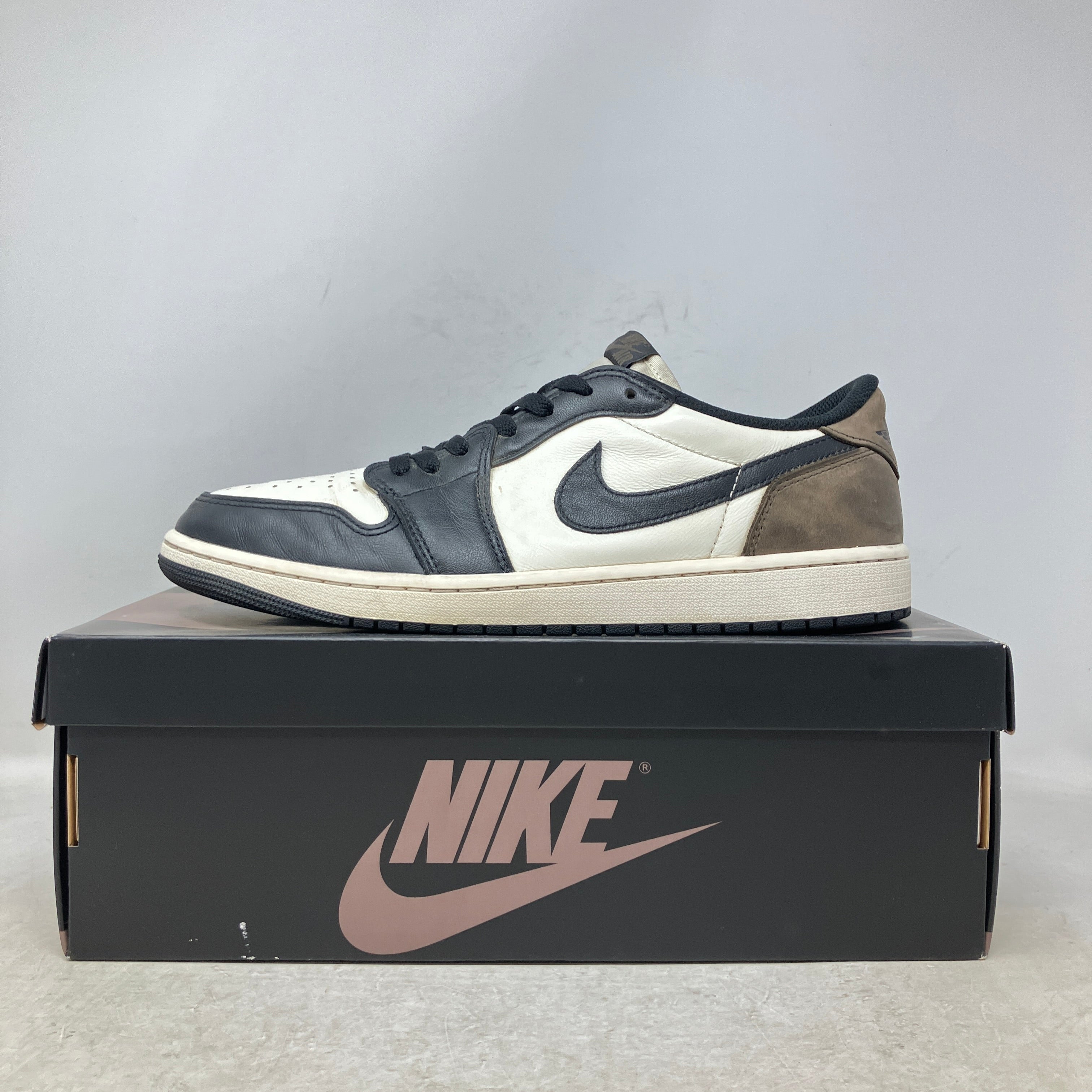 Jordan 1 Retro Low OG Mocha