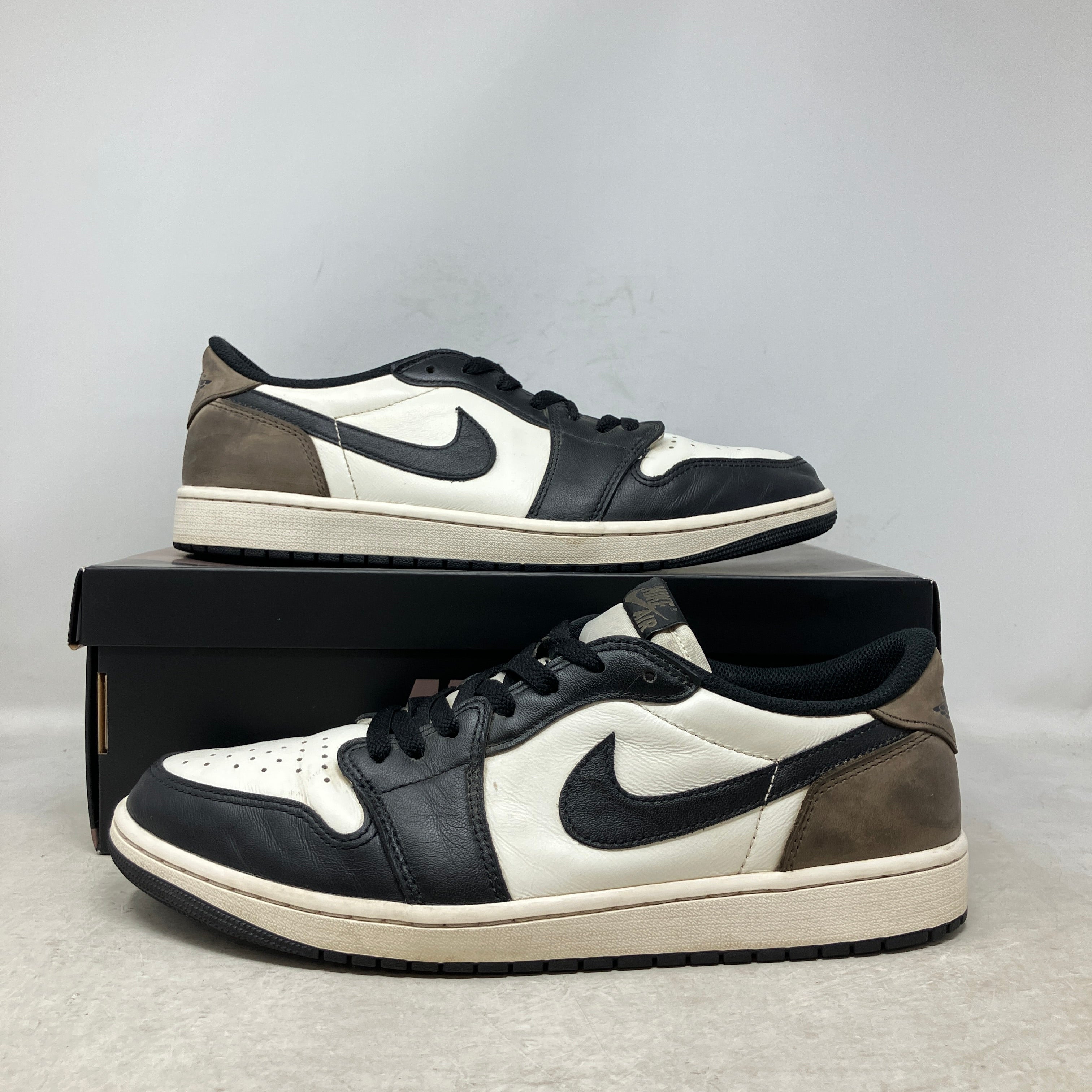 Jordan 1 Retro Low OG Mocha