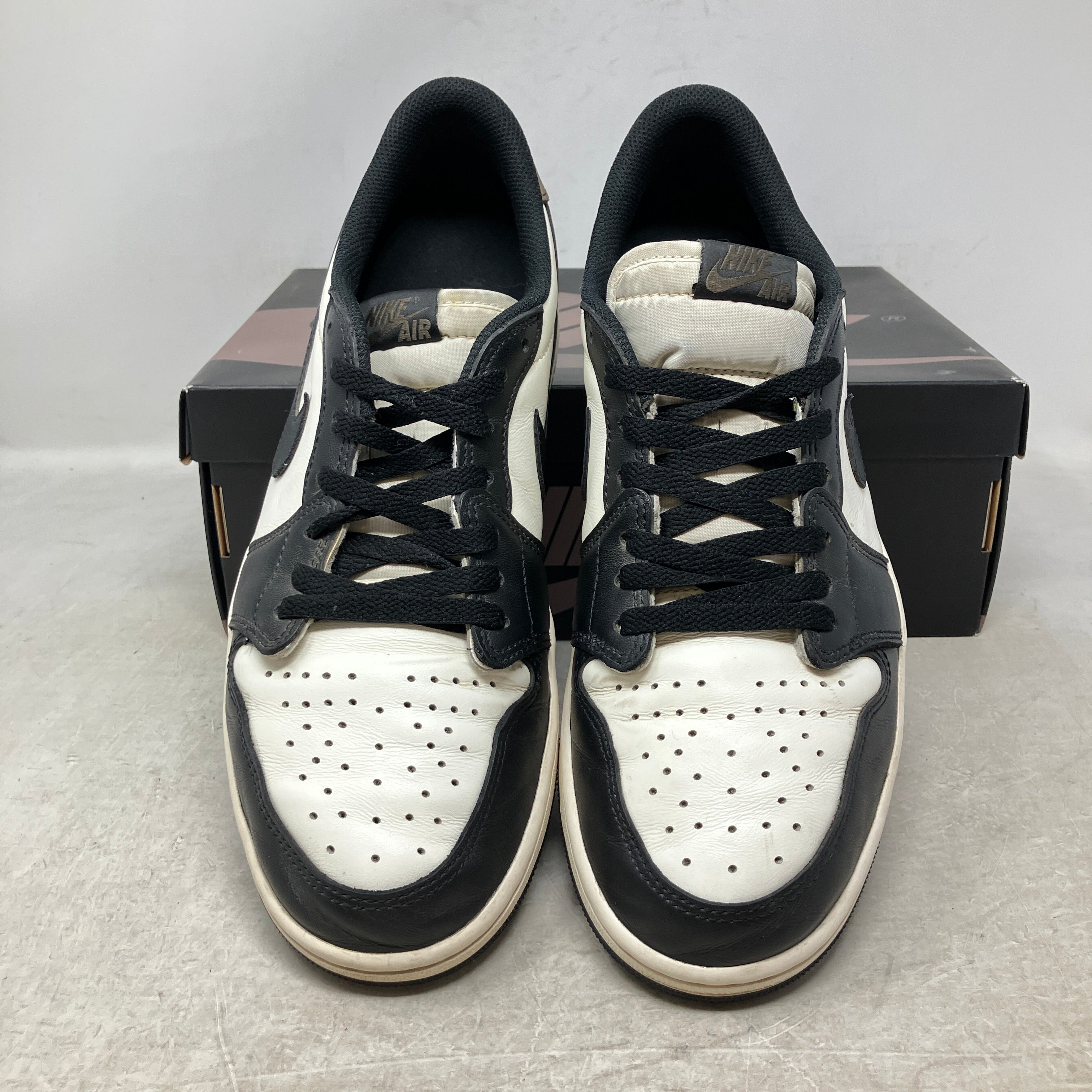 Jordan 1 Retro Low OG Mocha