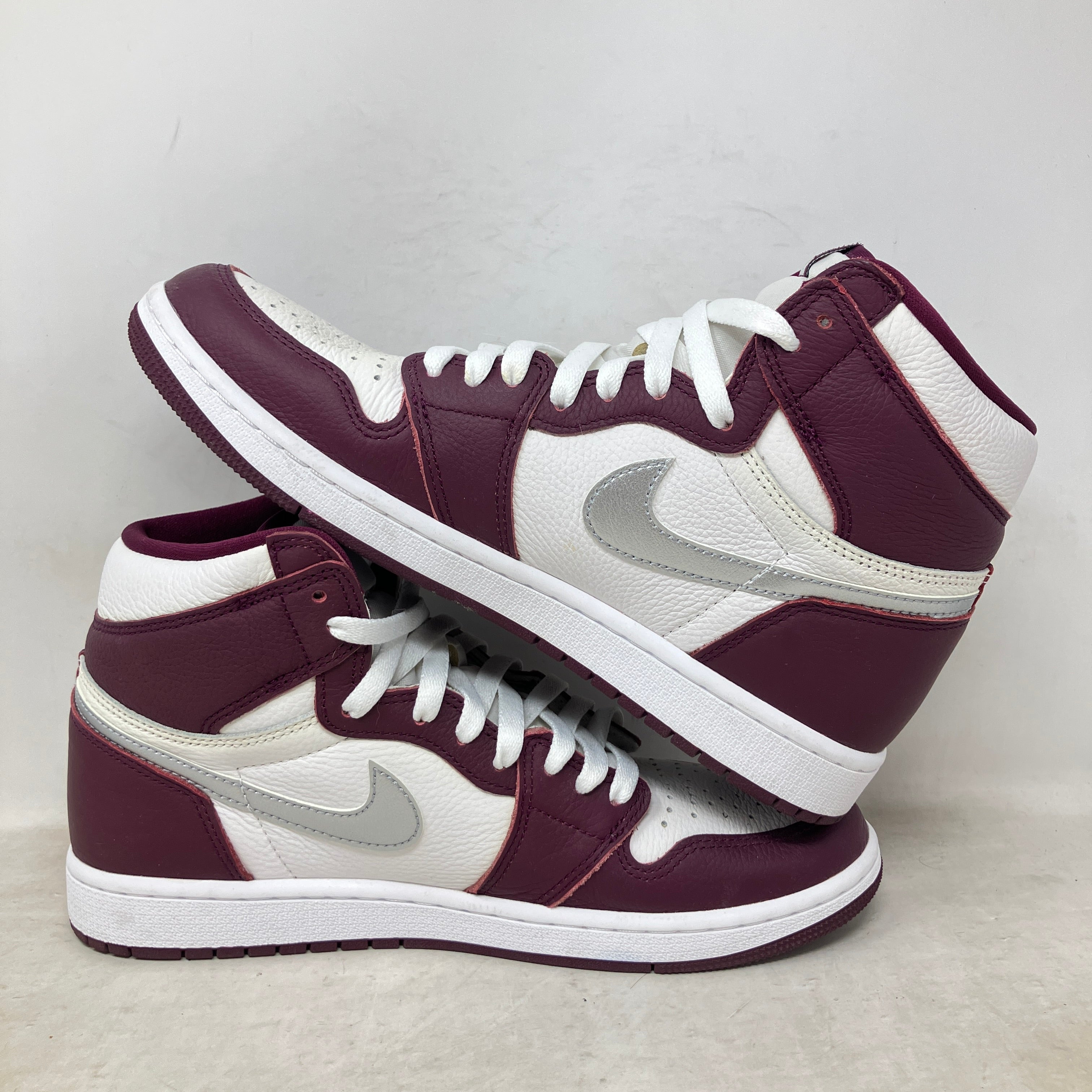 Jordan 1 Retro High OG Bordeaux