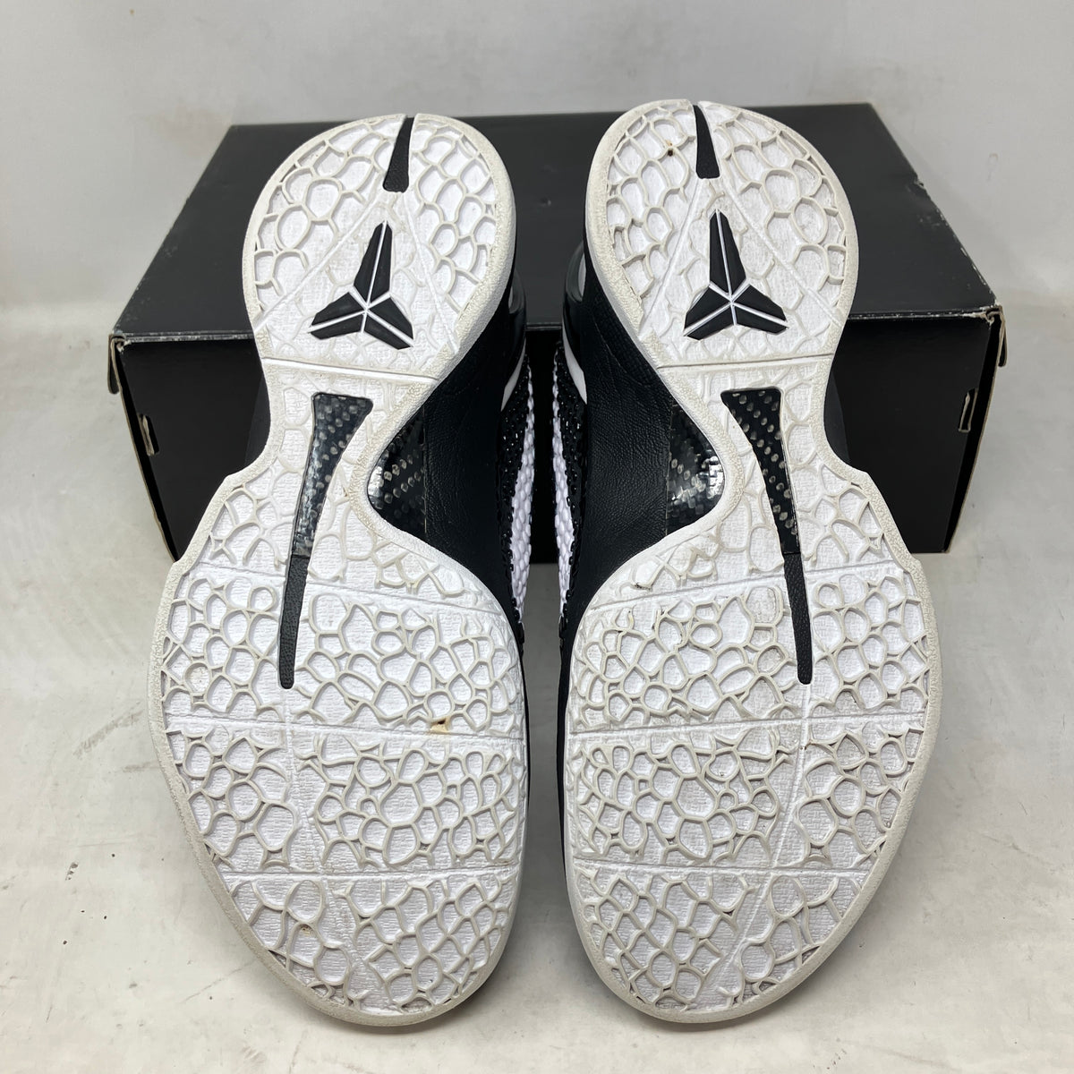 Nike Kobe 6 Protro Mambacita Sweet 16