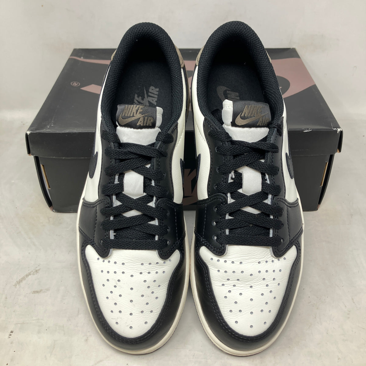 Jordan 1 Retro Low OG Mocha