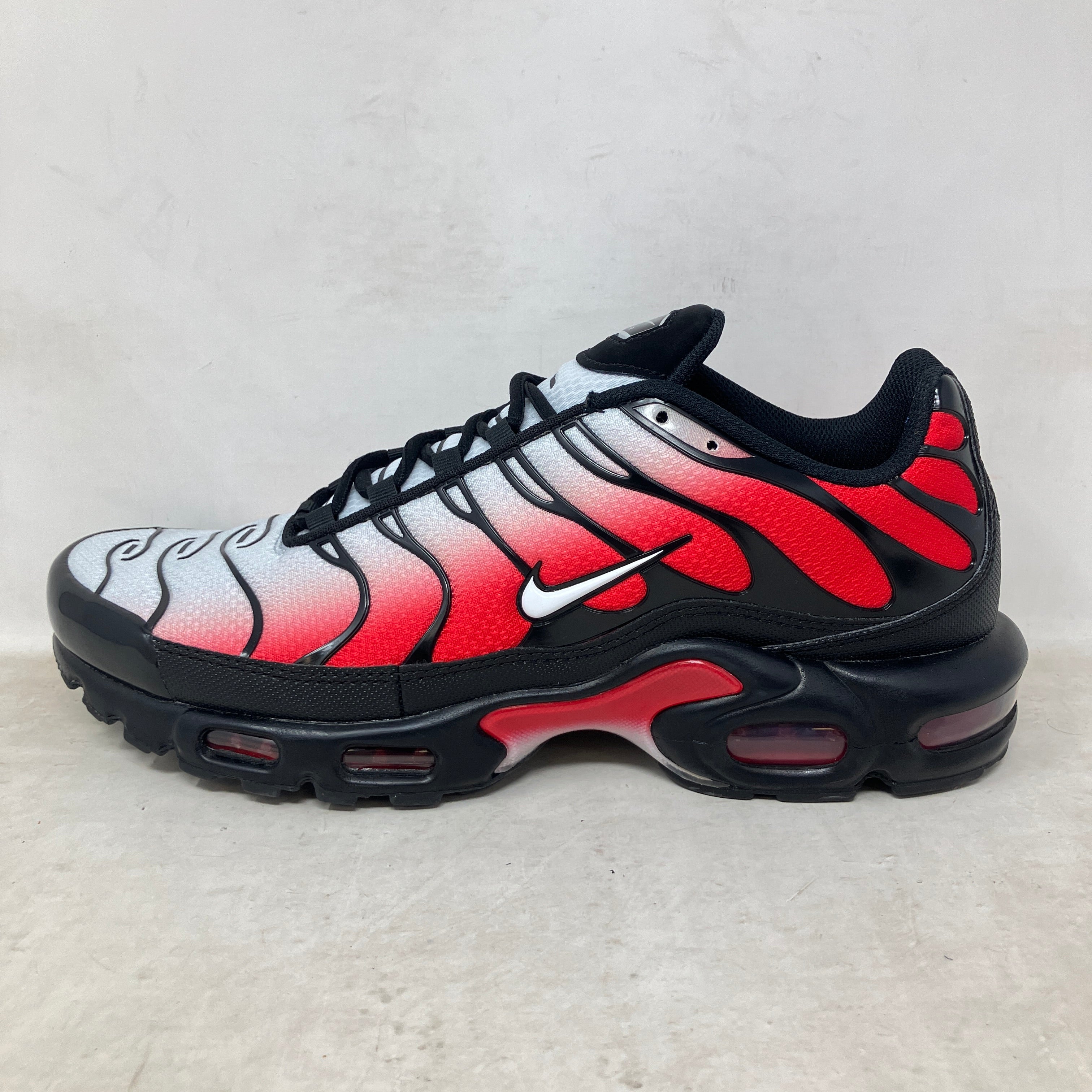 Nike Air Max Plus Pure Platinum University Red Black White