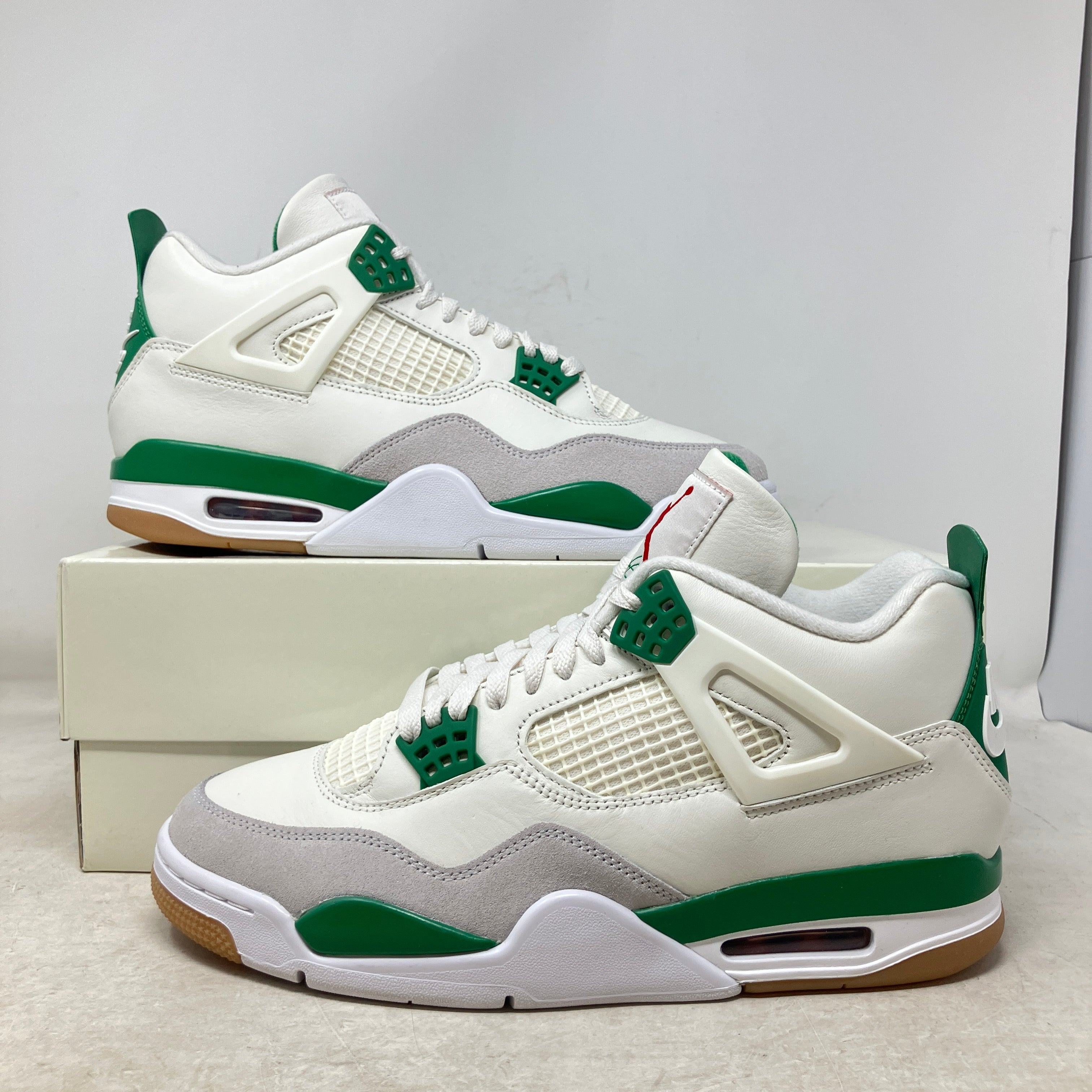Jordan 4 Retro SB Pine Green