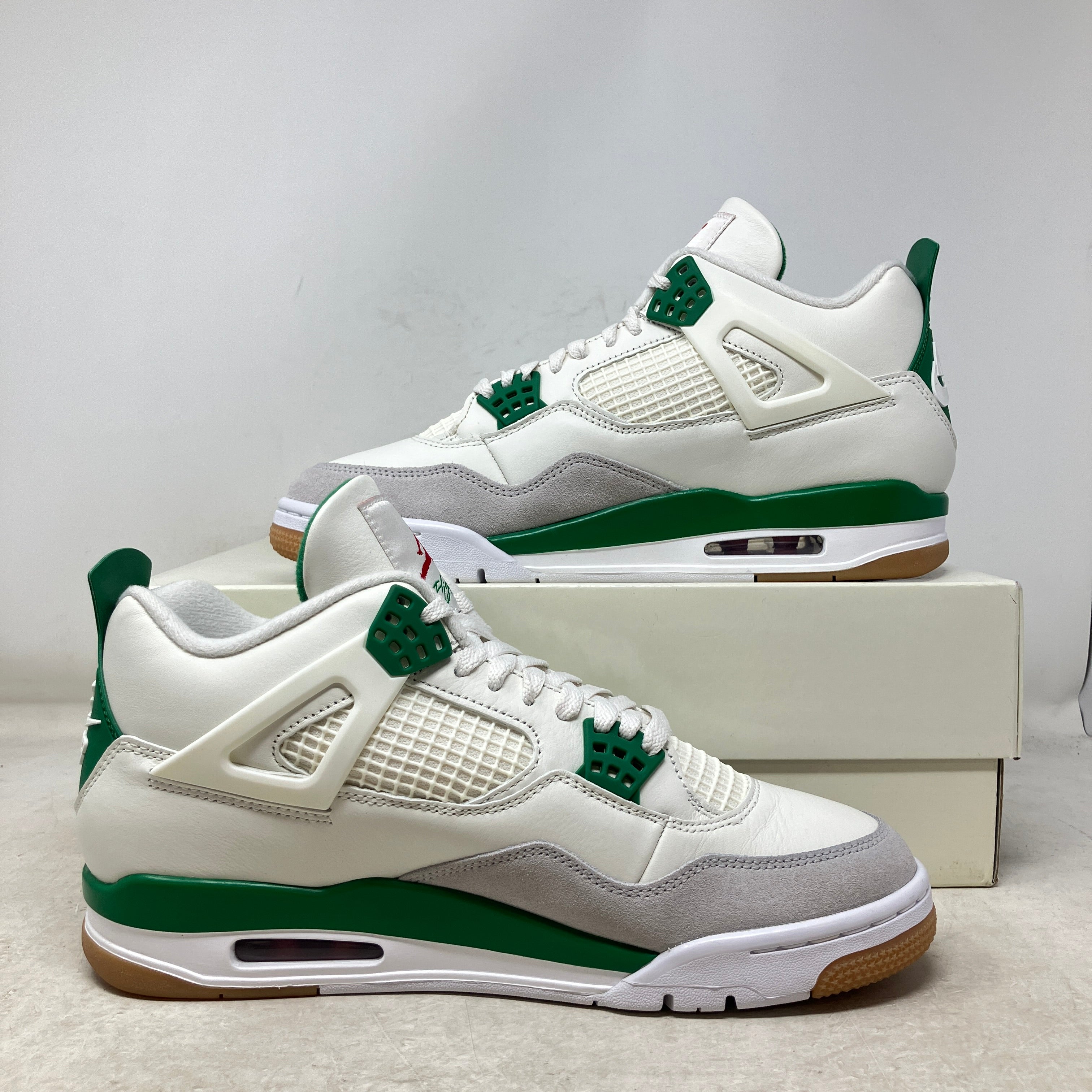 Jordan 4 Retro SB Pine Green