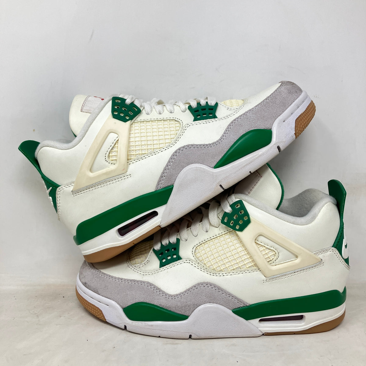 Jordan 4 Retro SB Pine Green